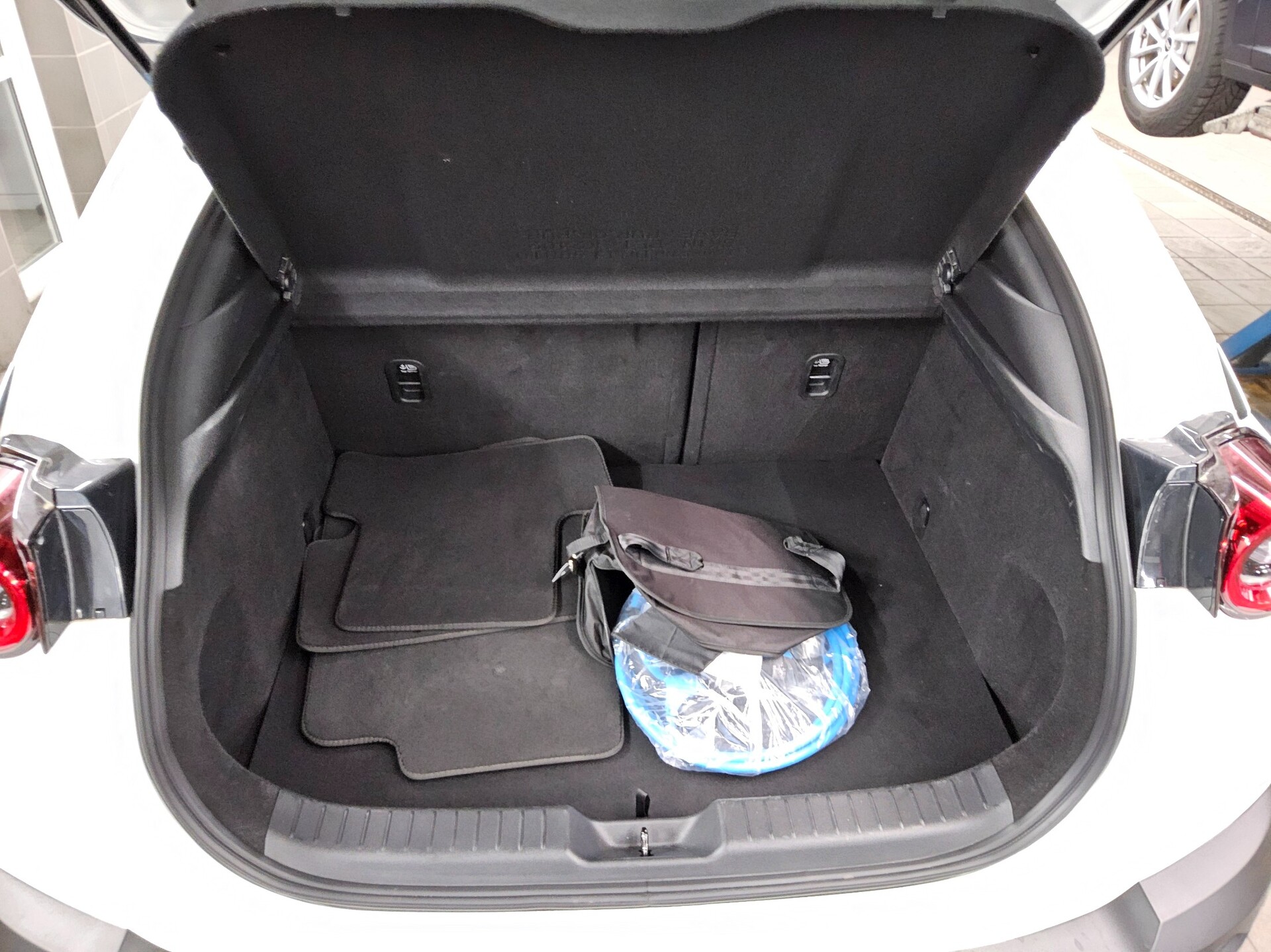 Mazda MX-30 e-SKYACTIV T-Leder Navi LED Head-up RFK 11