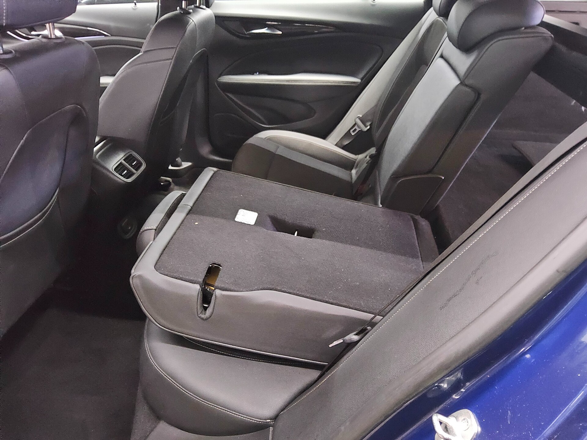 Opel Insignia ST 2.0 CDTI Elegance Navi LED HuD RfK 12