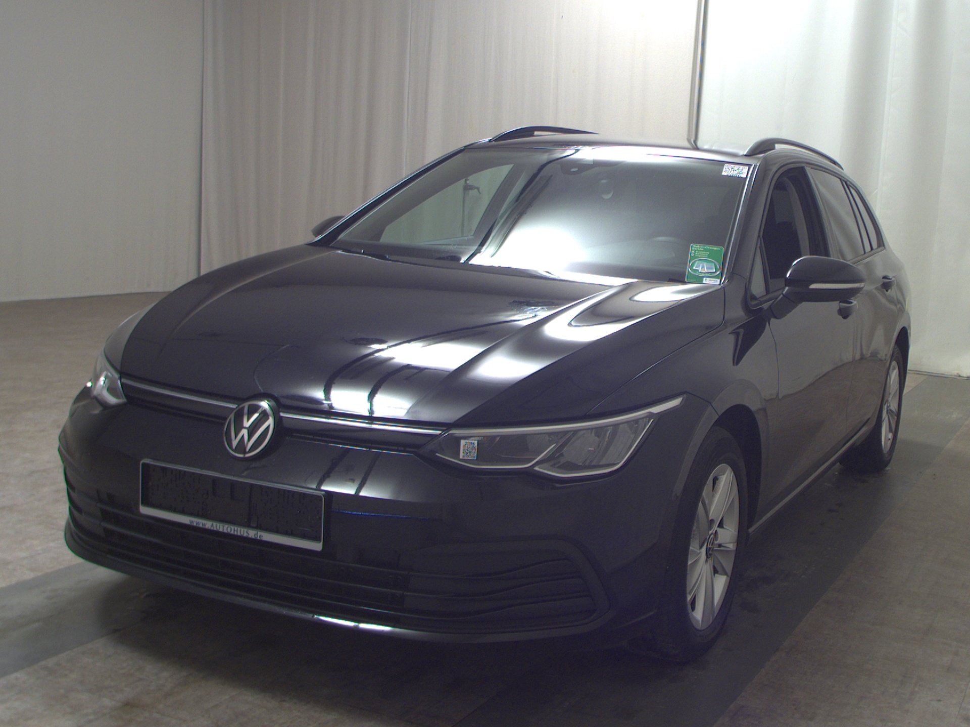 Volkswagen Golf-8 Var. 2.0 TDI Life Navi LED DC RfK ACC Shz 2