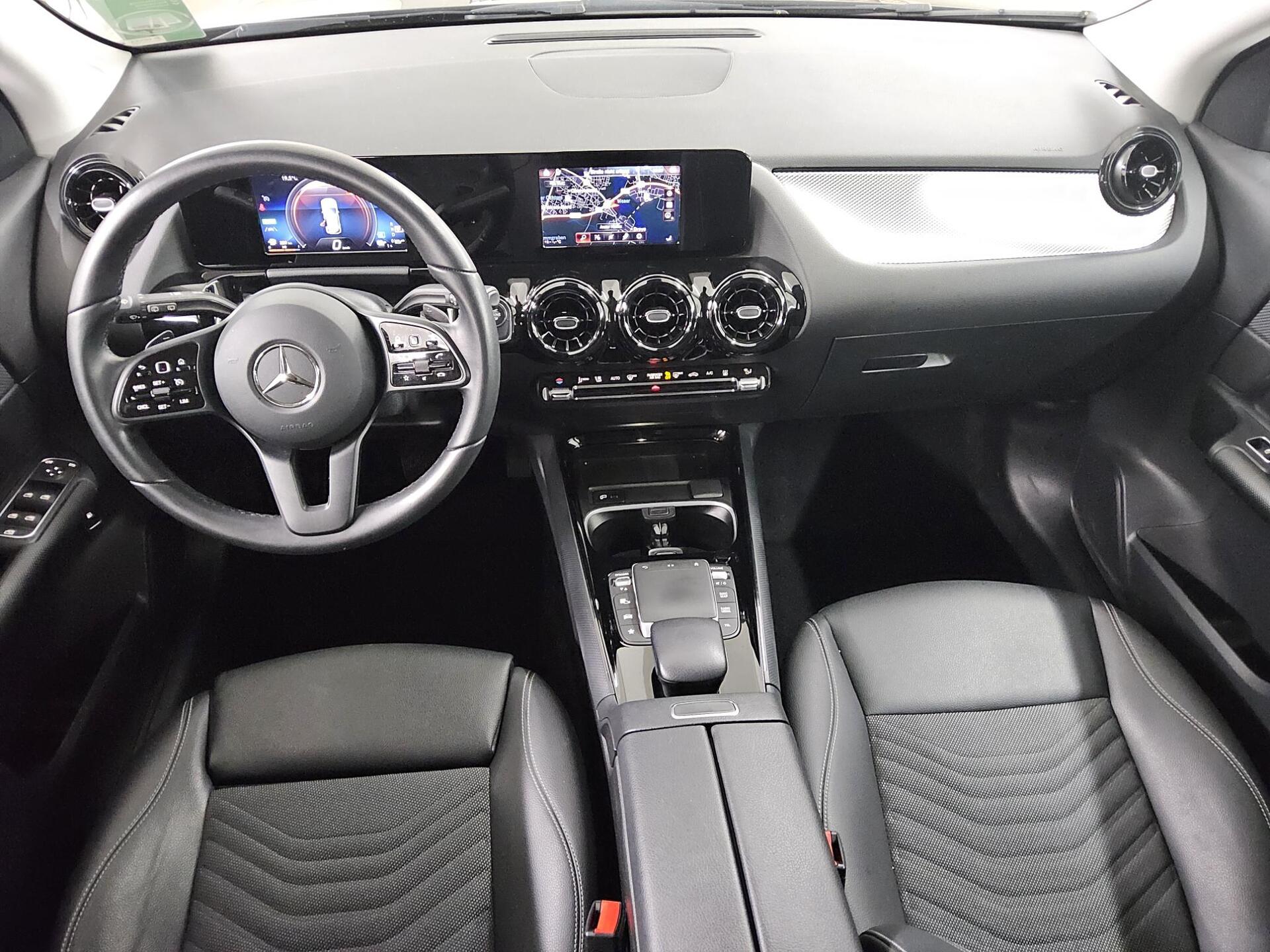 Mercedes-Benz GLA 250 e Navi RfK PDC Shz Tempomat 5