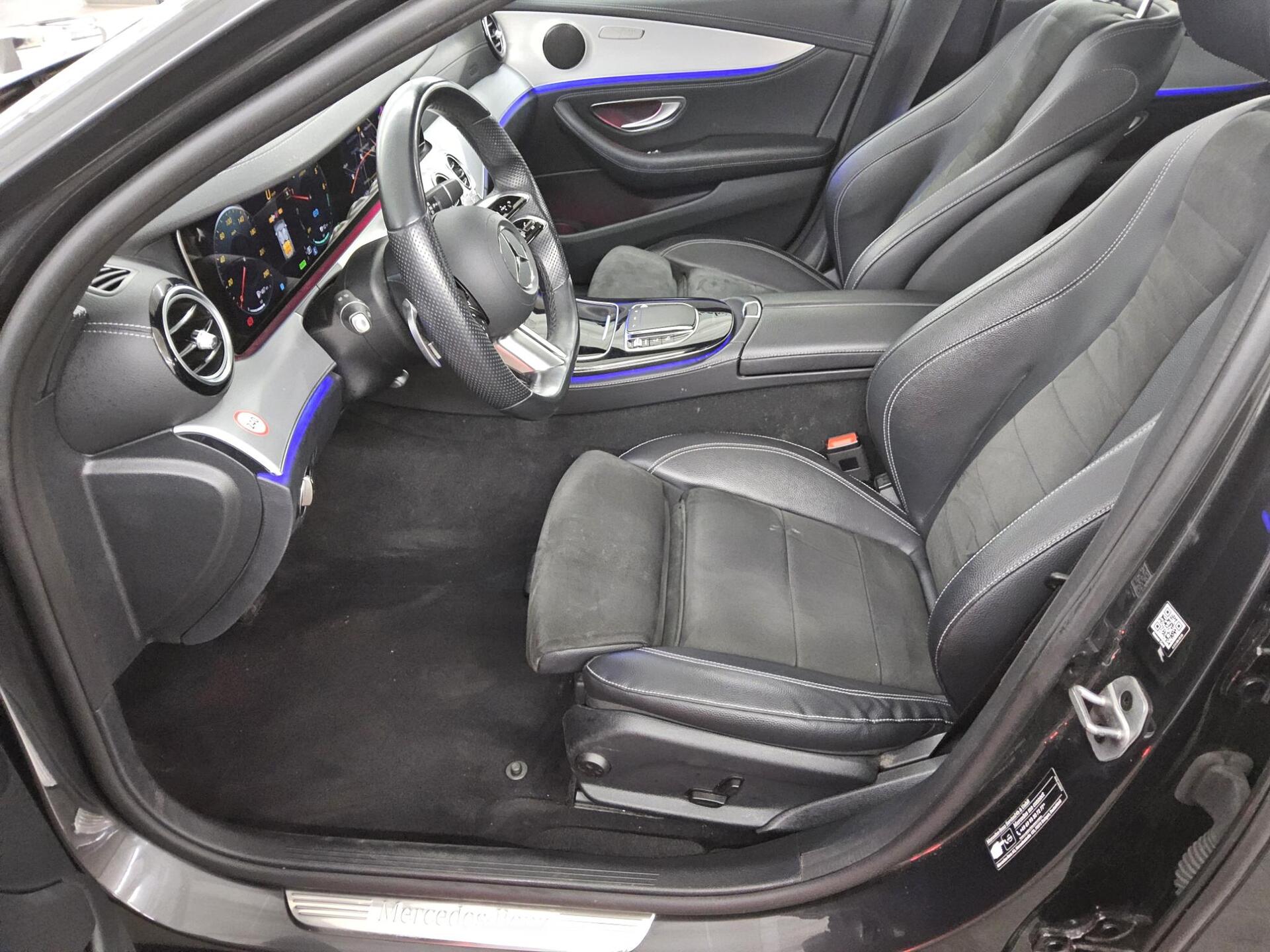 Mercedes-Benz E 300 T de AMG-Line Navi LED Pano MBUX-AR RfK 9