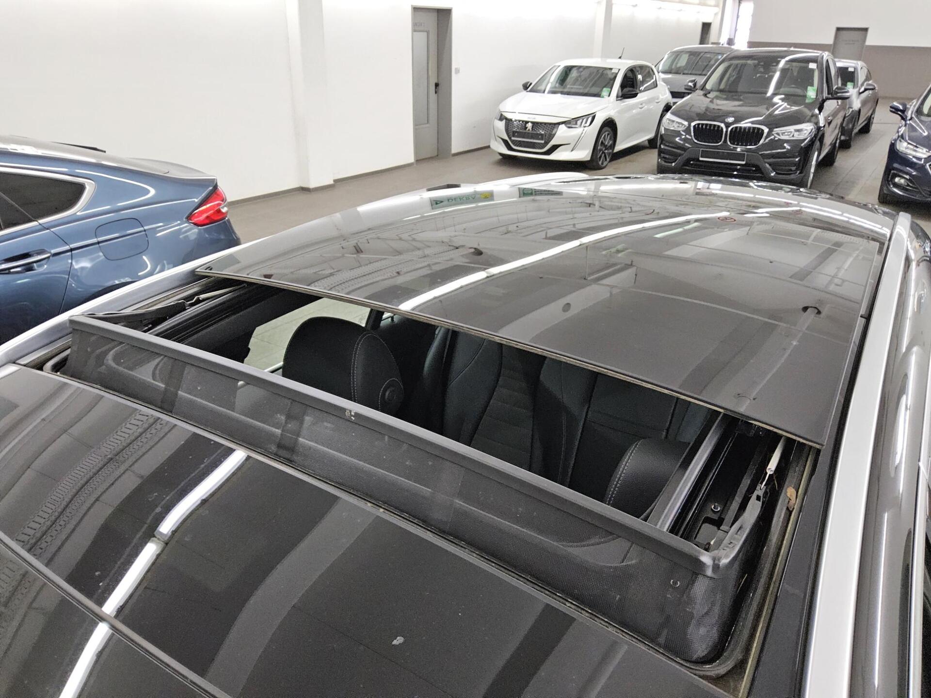 Mercedes-Benz E 300 T de AMG-Line Navi LED Pano MBUX-AR RfK 12