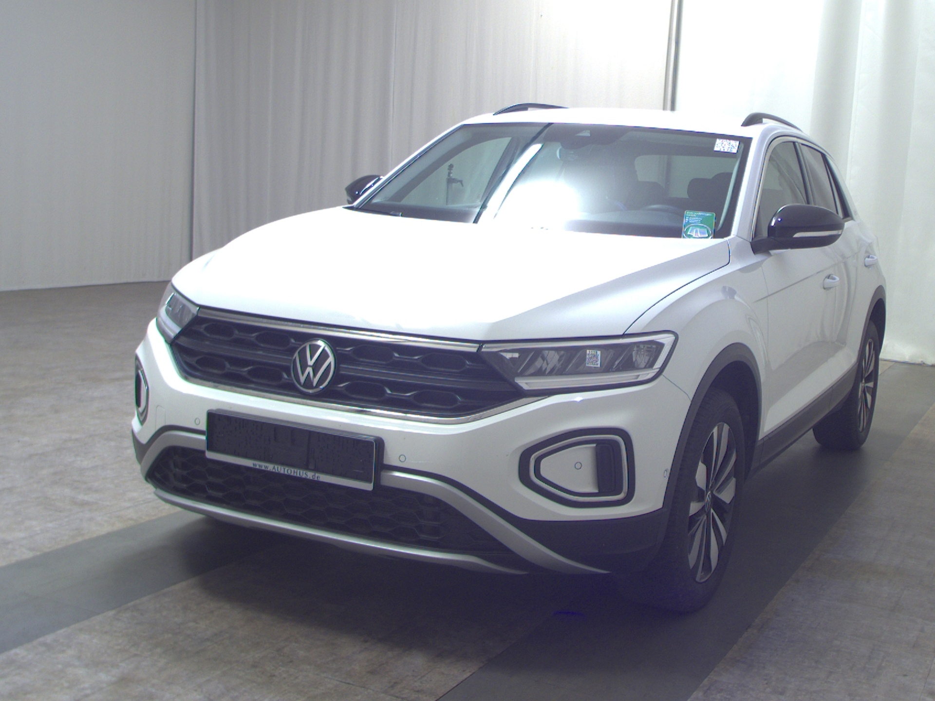 Volkswagen T-Roc 1.0 TSI Navi LED AID ACC Spur PDC SHZ 2