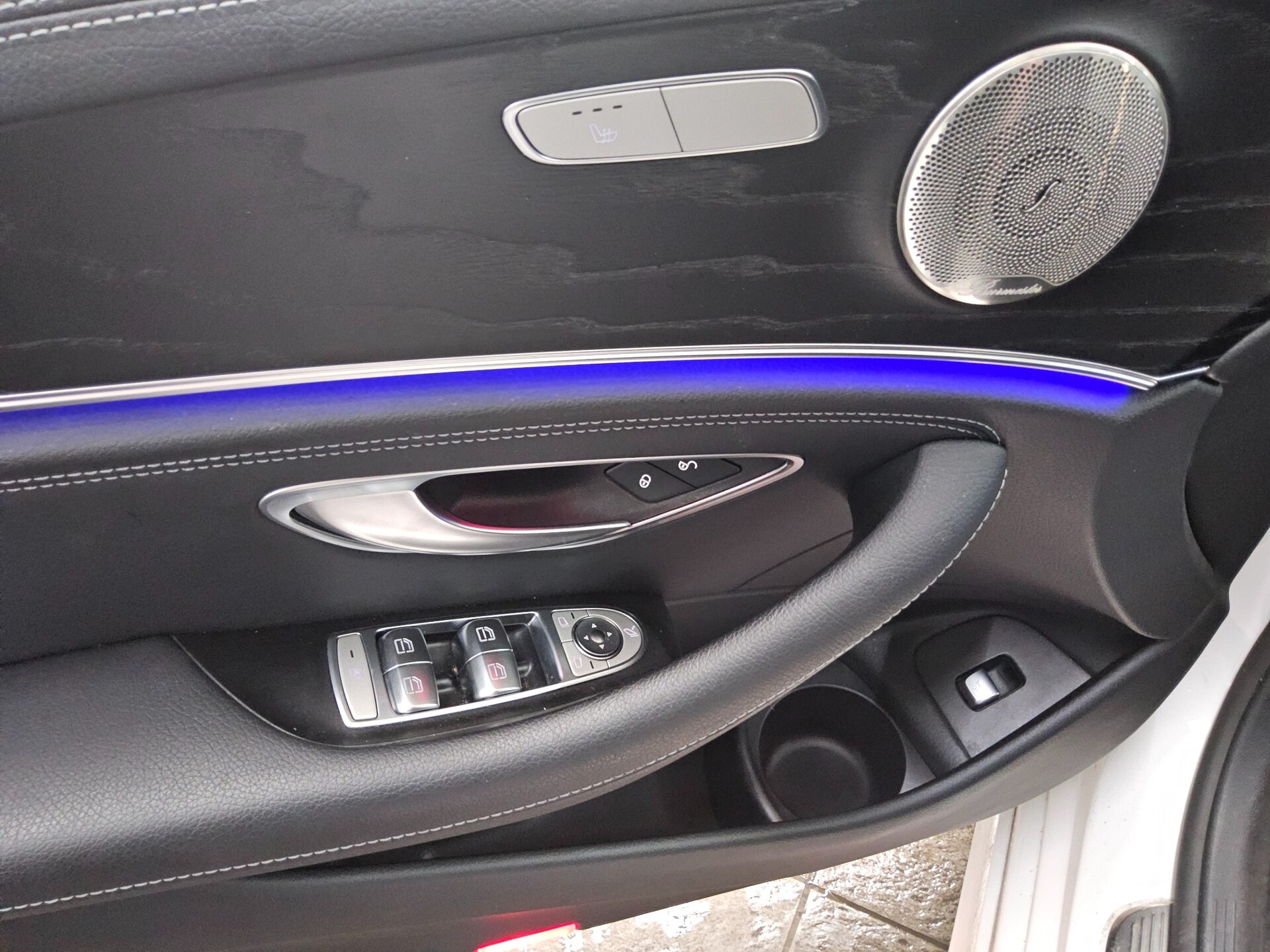 Mercedes-Benz E 300 T de AMG-Line Night Navi LED Burmester HuD 10