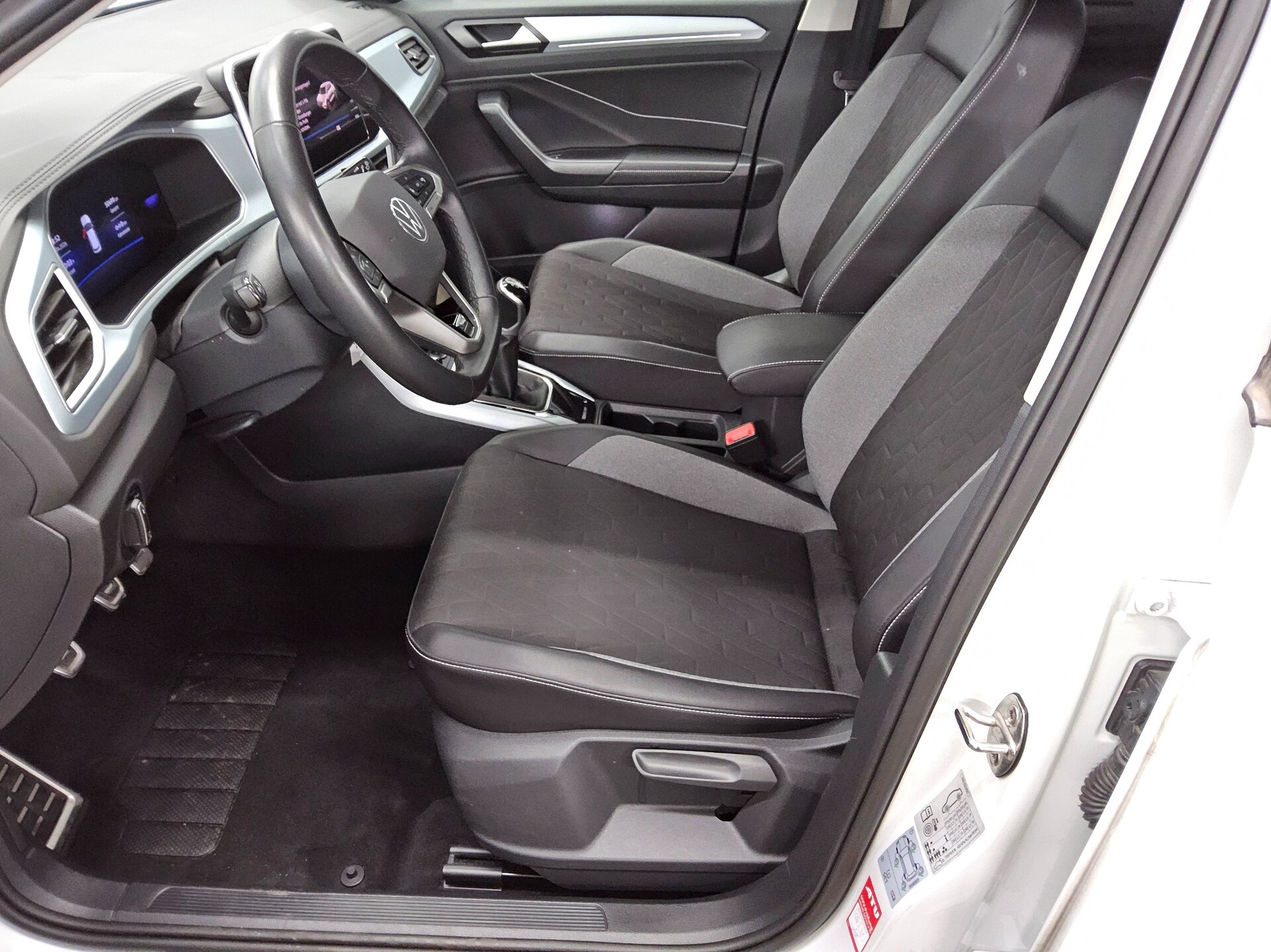 Volkswagen T-Roc 1.0 TSI Goal Navi LED AID PDC SHZ 9