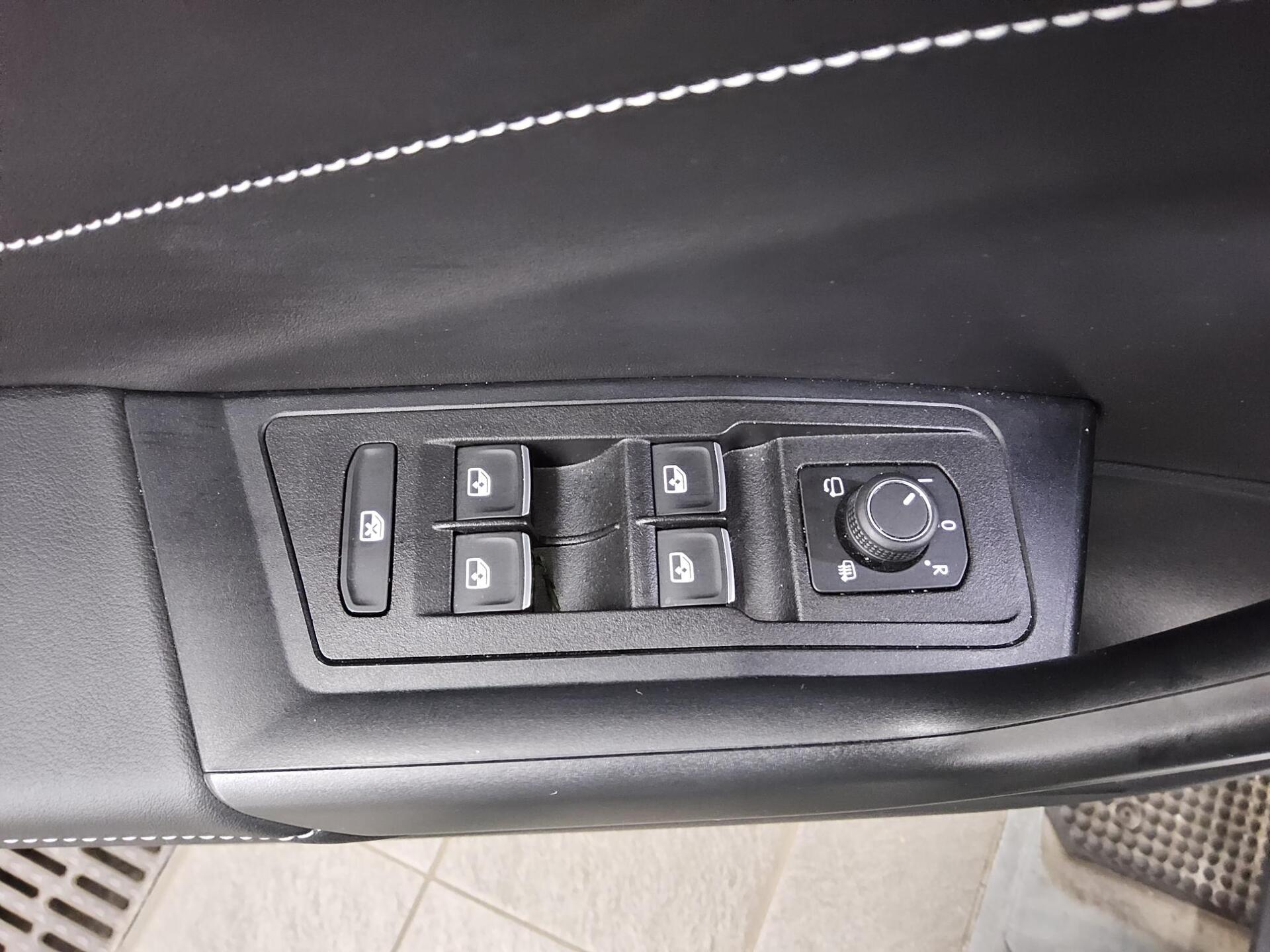 Volkswagen T-Roc 1.0 TSI Goal Navi LED AID ACC DAB+ 10