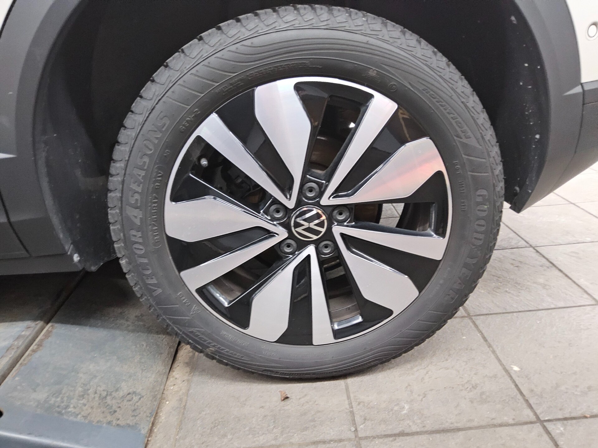 Volkswagen T-Roc 1.0 TSI Goal Navi LED AID ACC PDC SHZ 11