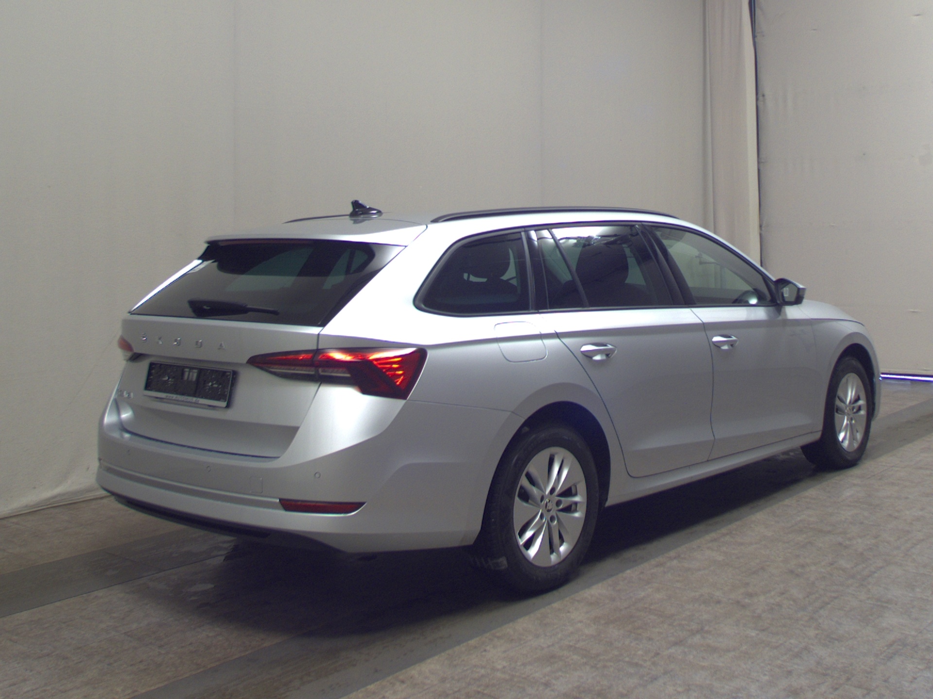 Skoda Octavia Kombi 2.0 TDI Ambition Navi LED Virtual 4