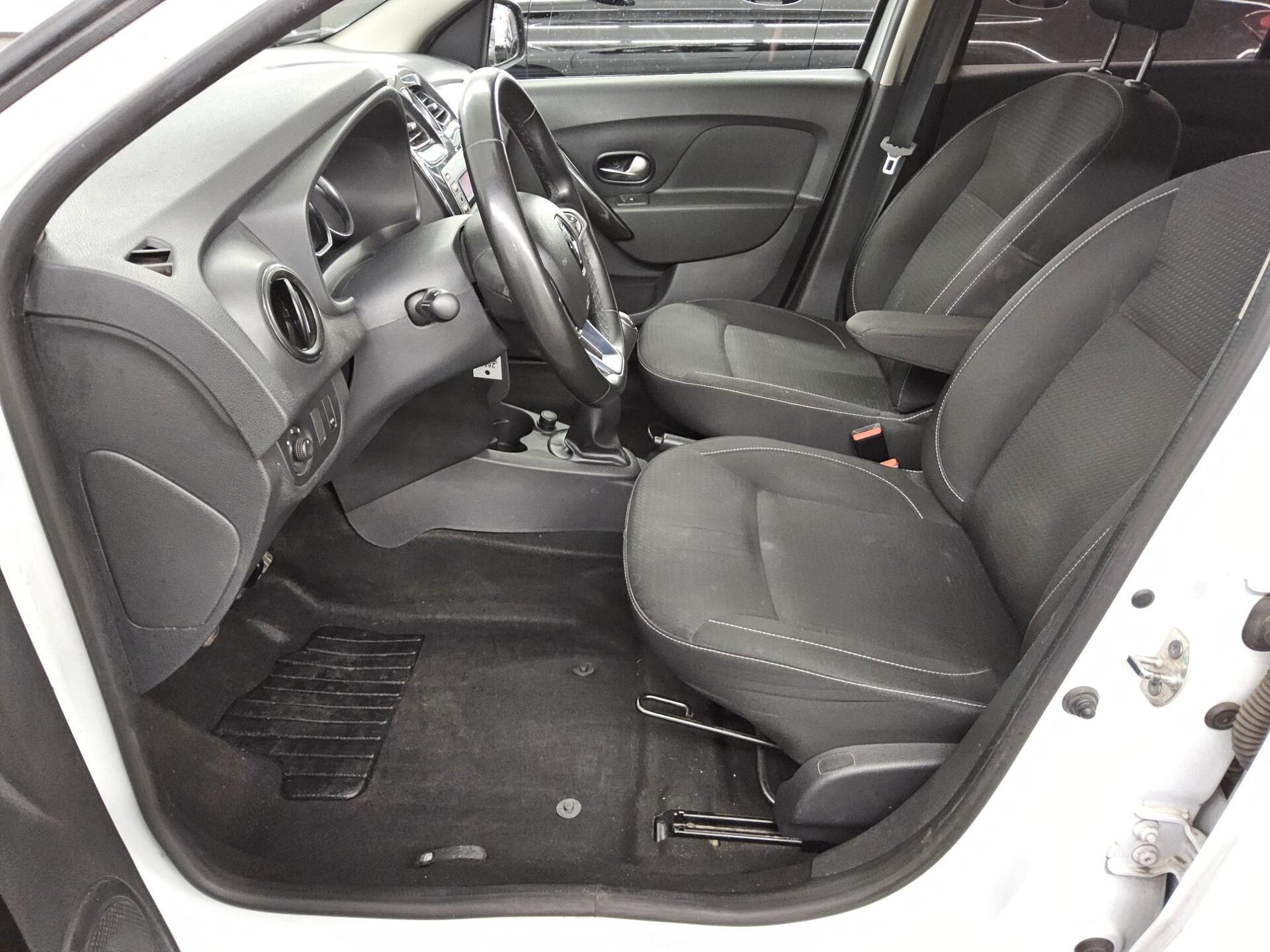 Renault Logan Klima BT 8