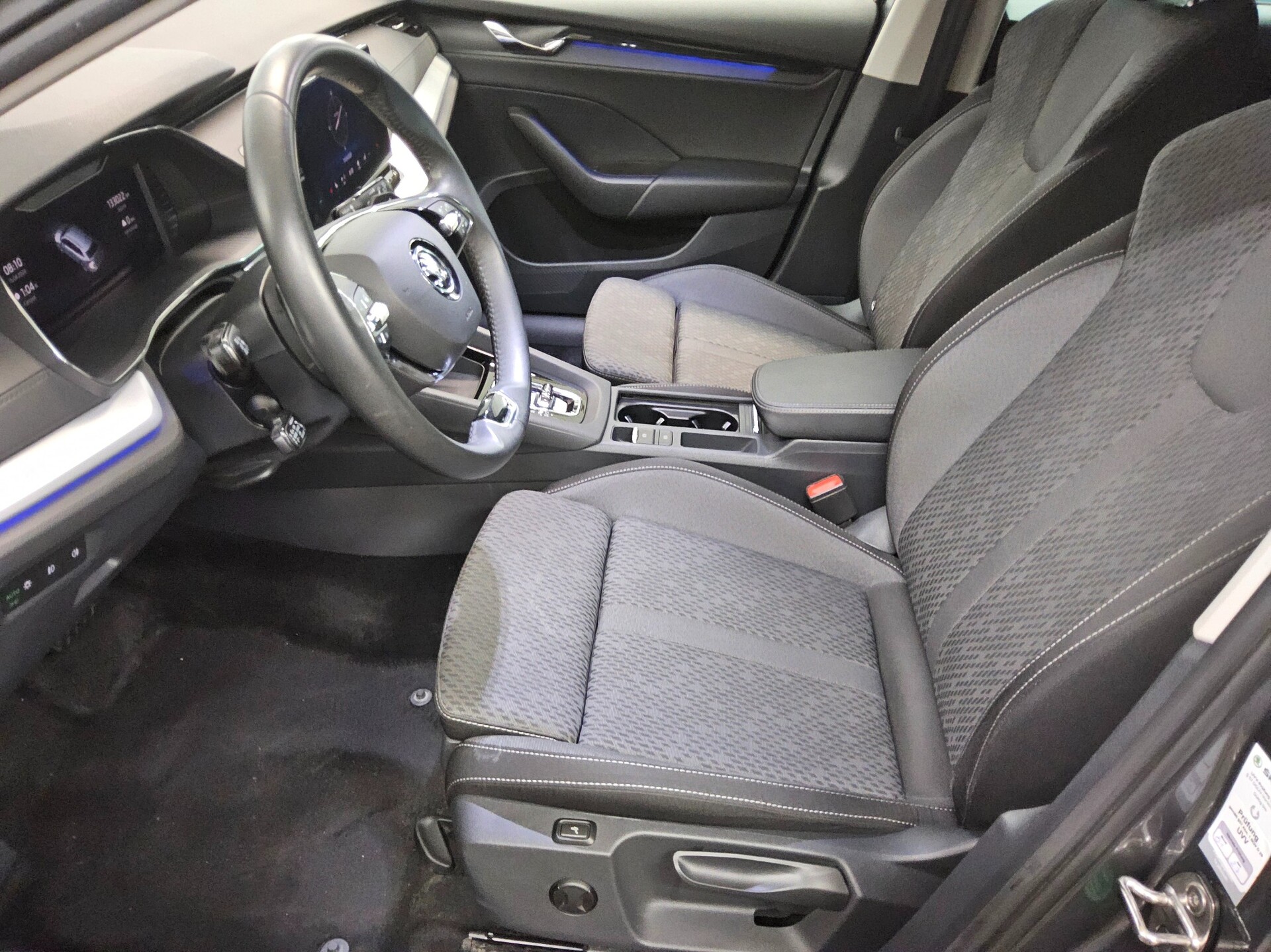 Skoda Octavia Kombi 2.0 TDI Ambition Navi vc LED ACC 9