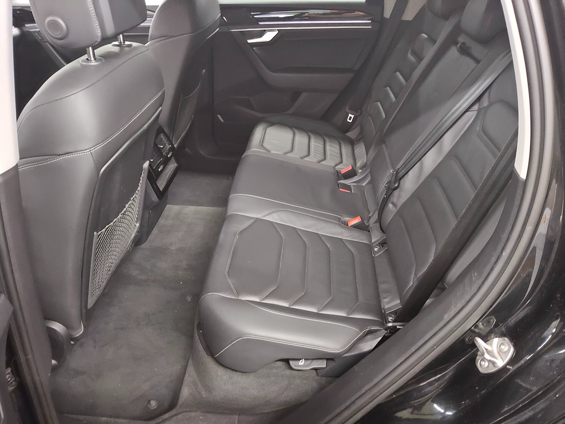 Volkswagen Touareg 3.0 TDI 4M Luft Leder Navi DC LED RFK 13