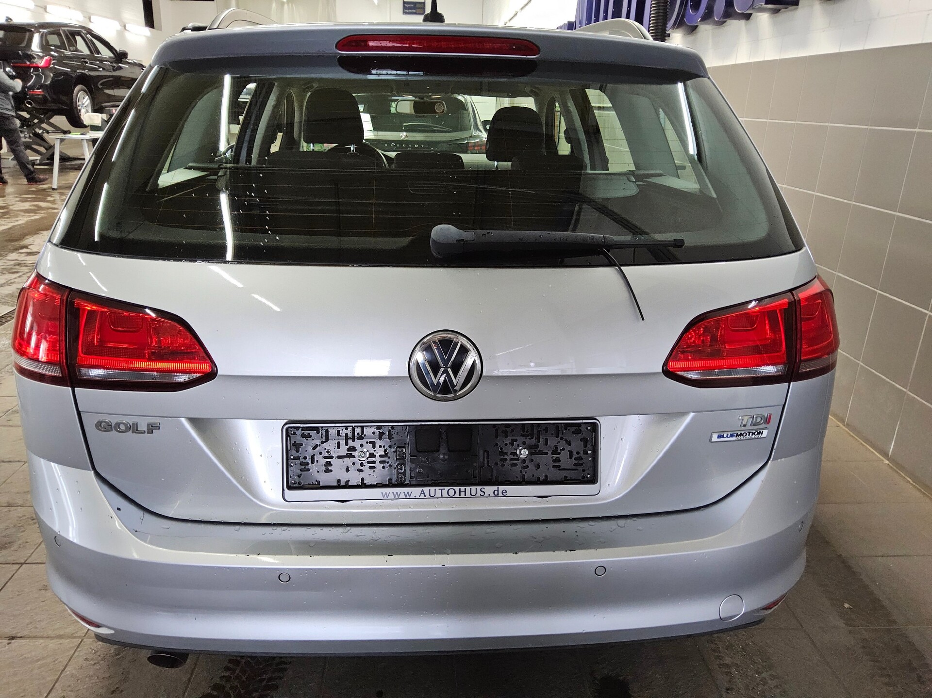 Volkswagen Golf-7 Var. 1.6 TDI Trendline Navi PDC SHZ 10