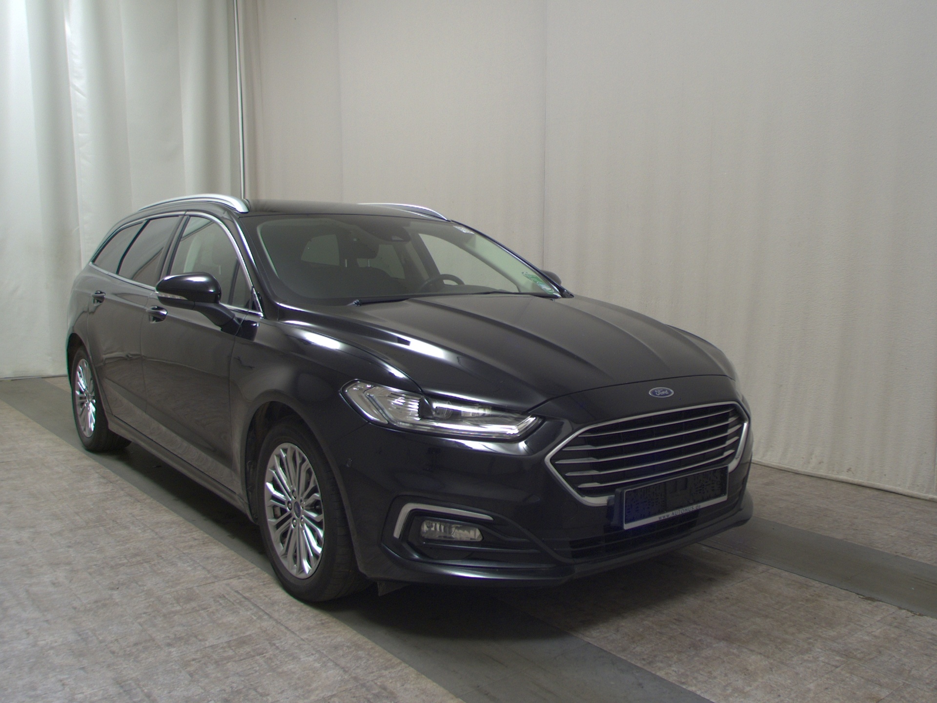 Ford Mondeo Turnier 2.0 EB Titanium Navi LED ACC 3