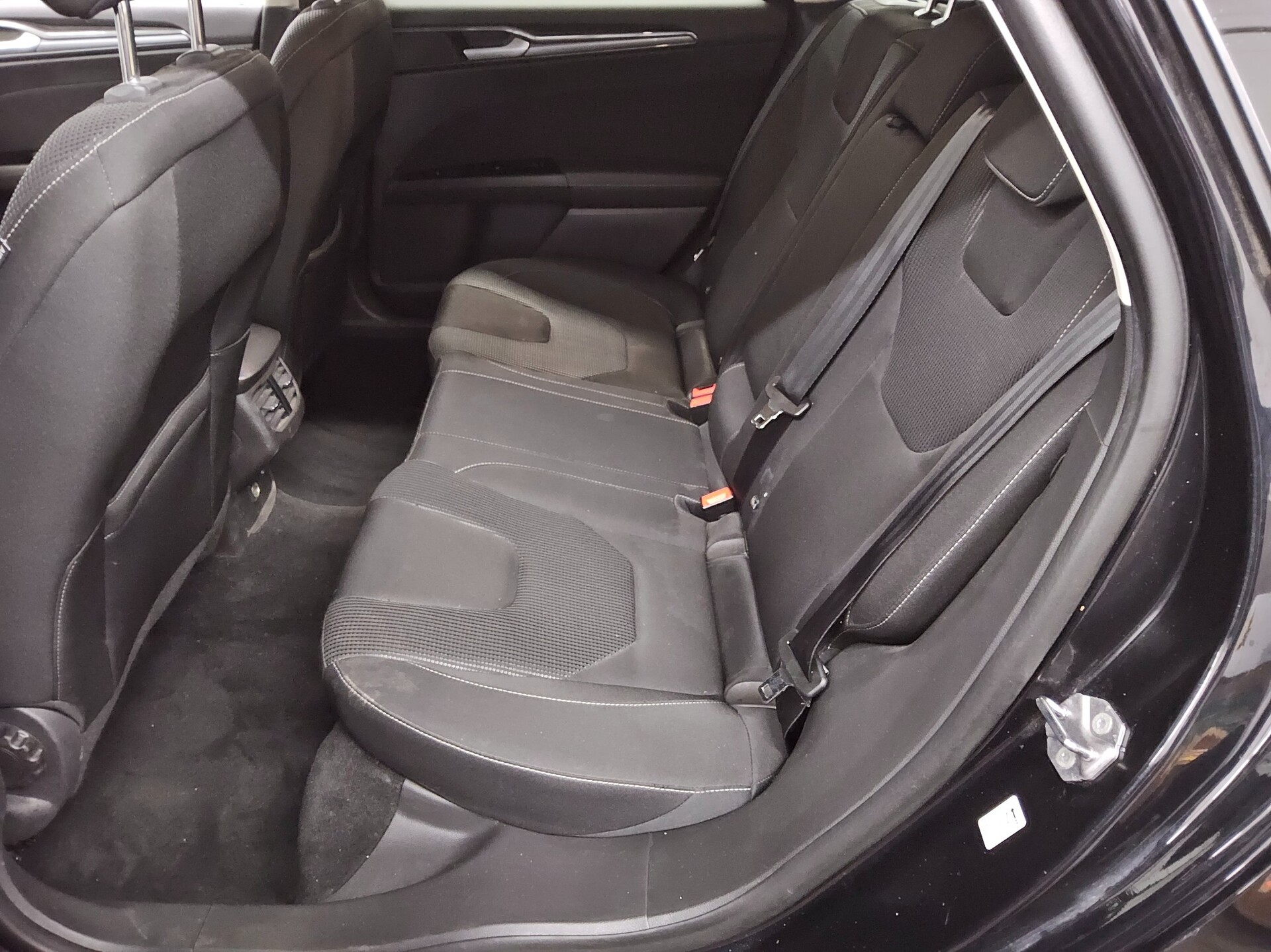 Ford Mondeo Turnier 2.0 EB Titanium Navi LED ACC 13