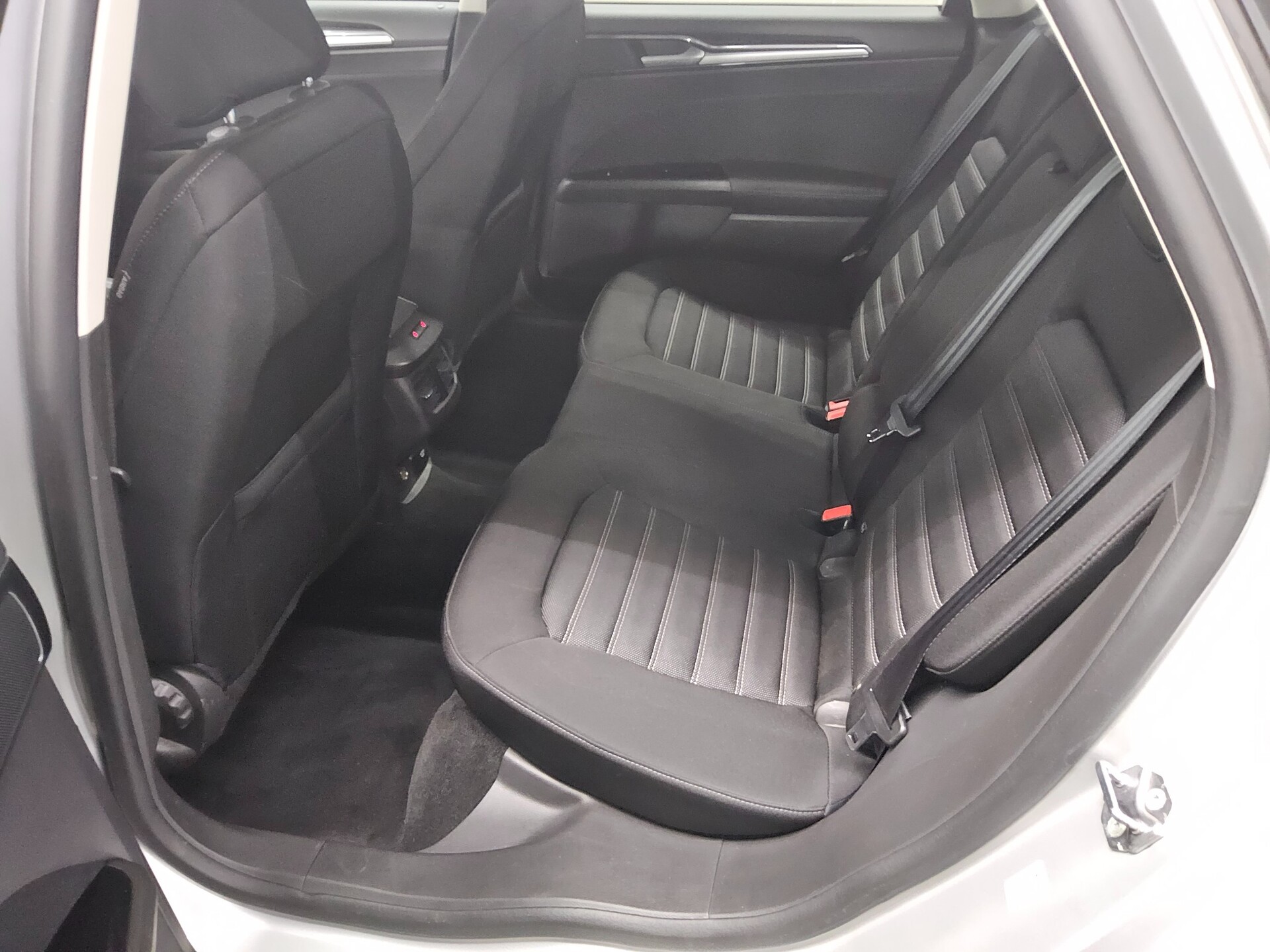 Ford Mondeo Turnier 2.0 EB Trend Navi RFK 4xSHZ 12