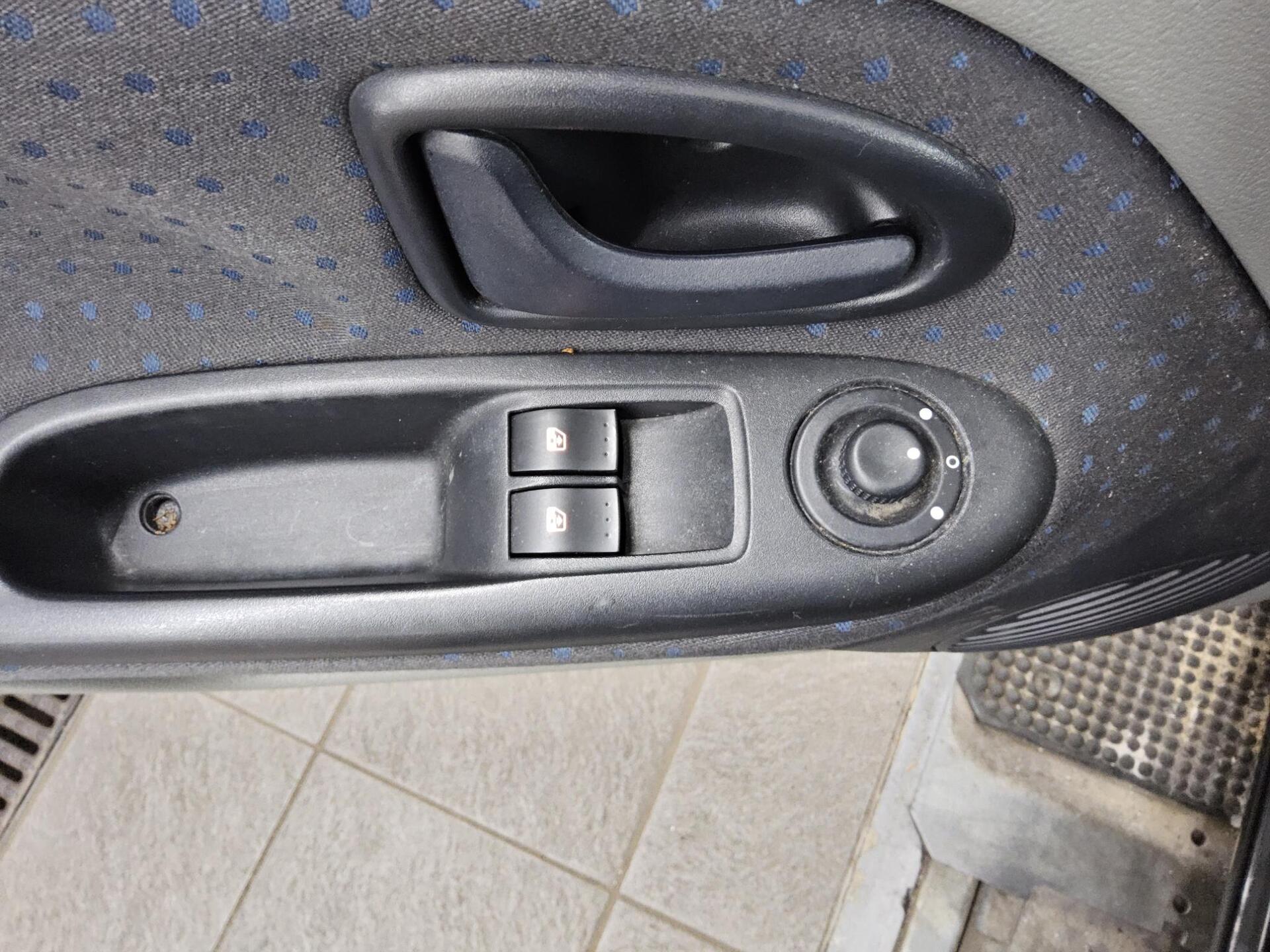 Renault Clio 1.2 Klima USB ZV 9