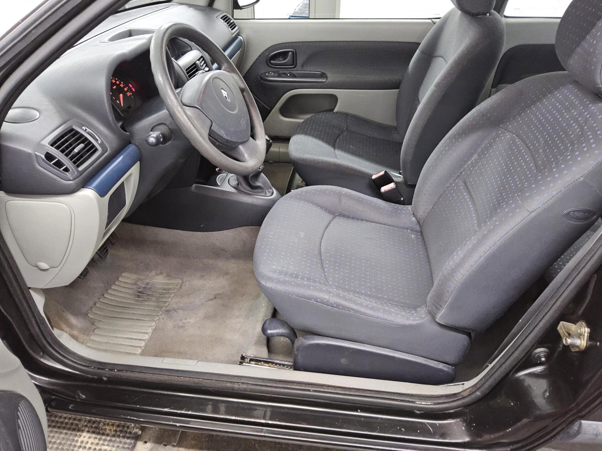 Renault Clio 1.2 Klima USB ZV 8