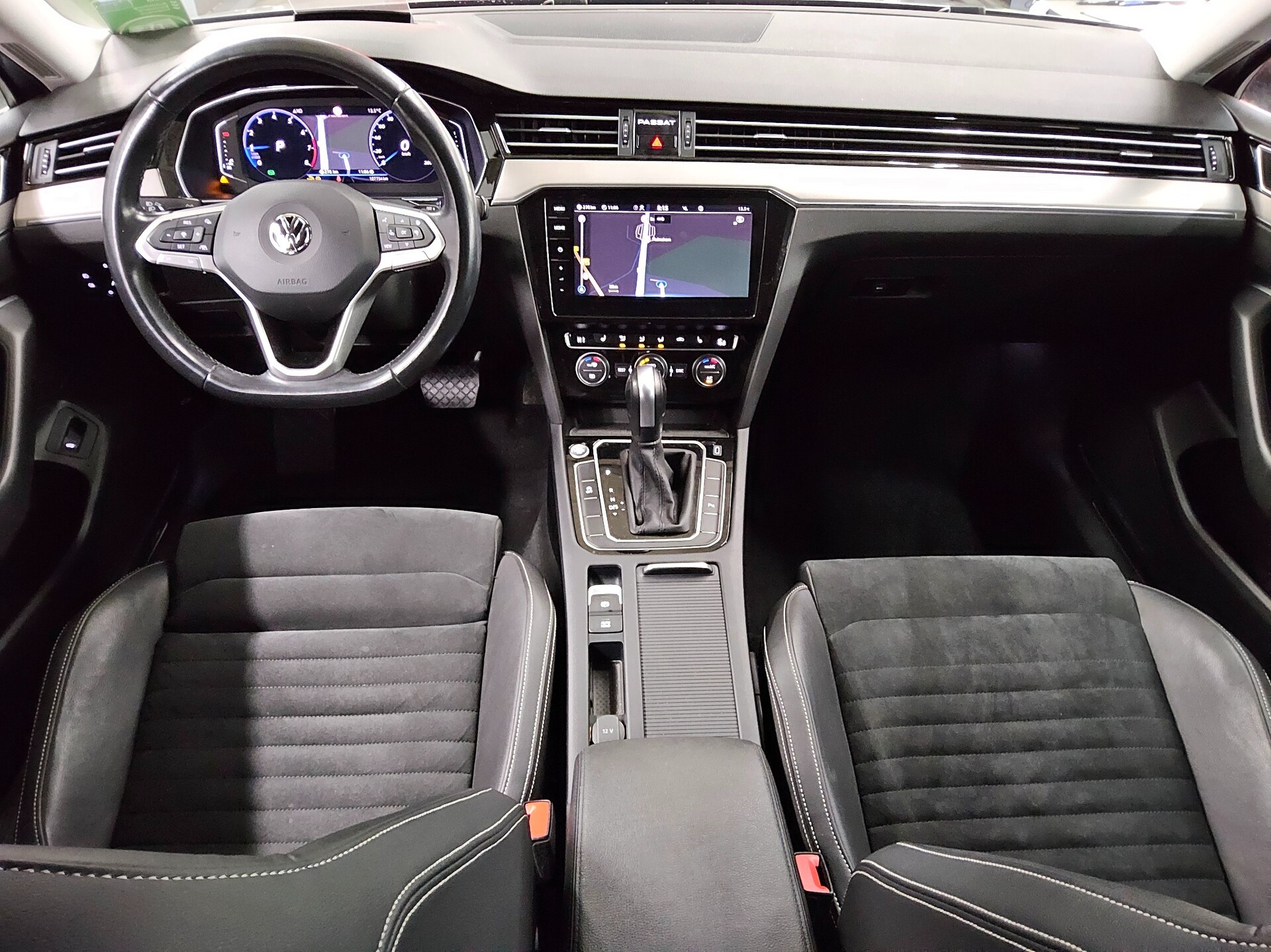 Volkswagen Passat Var. 1.5 TSI Elegance T-Leder Navi DC LED 5