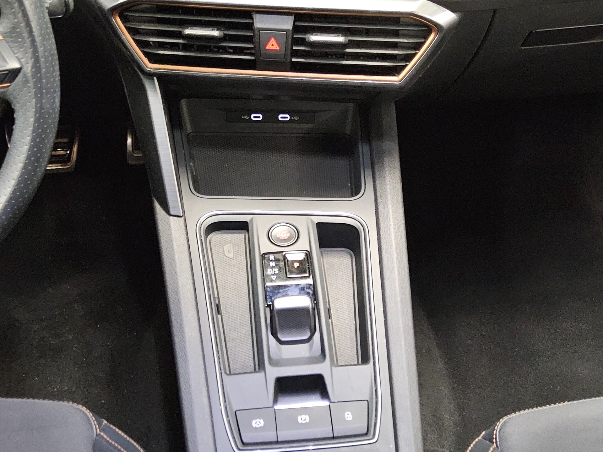 Cupra Leon Sportstourer 1.4 e-Hybrid Navi LED vc DCC 6