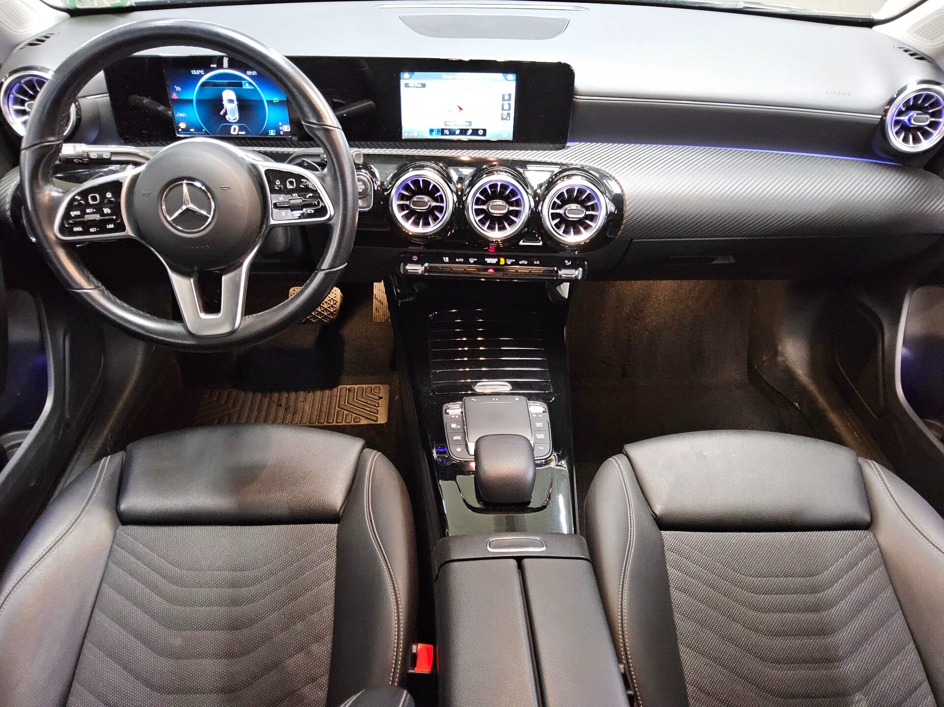 Mercedes-Benz A 180 Navi LED RfK PDC Shz Ambiente Tempomat 5