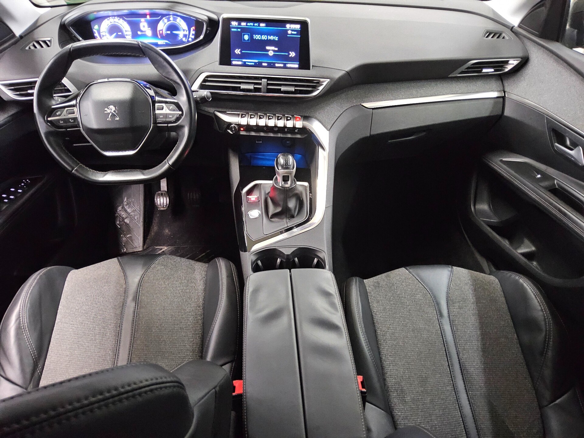 Peugeot 3008 1.2 PureTech Allure T-Leder Navi vorb. PDC 5