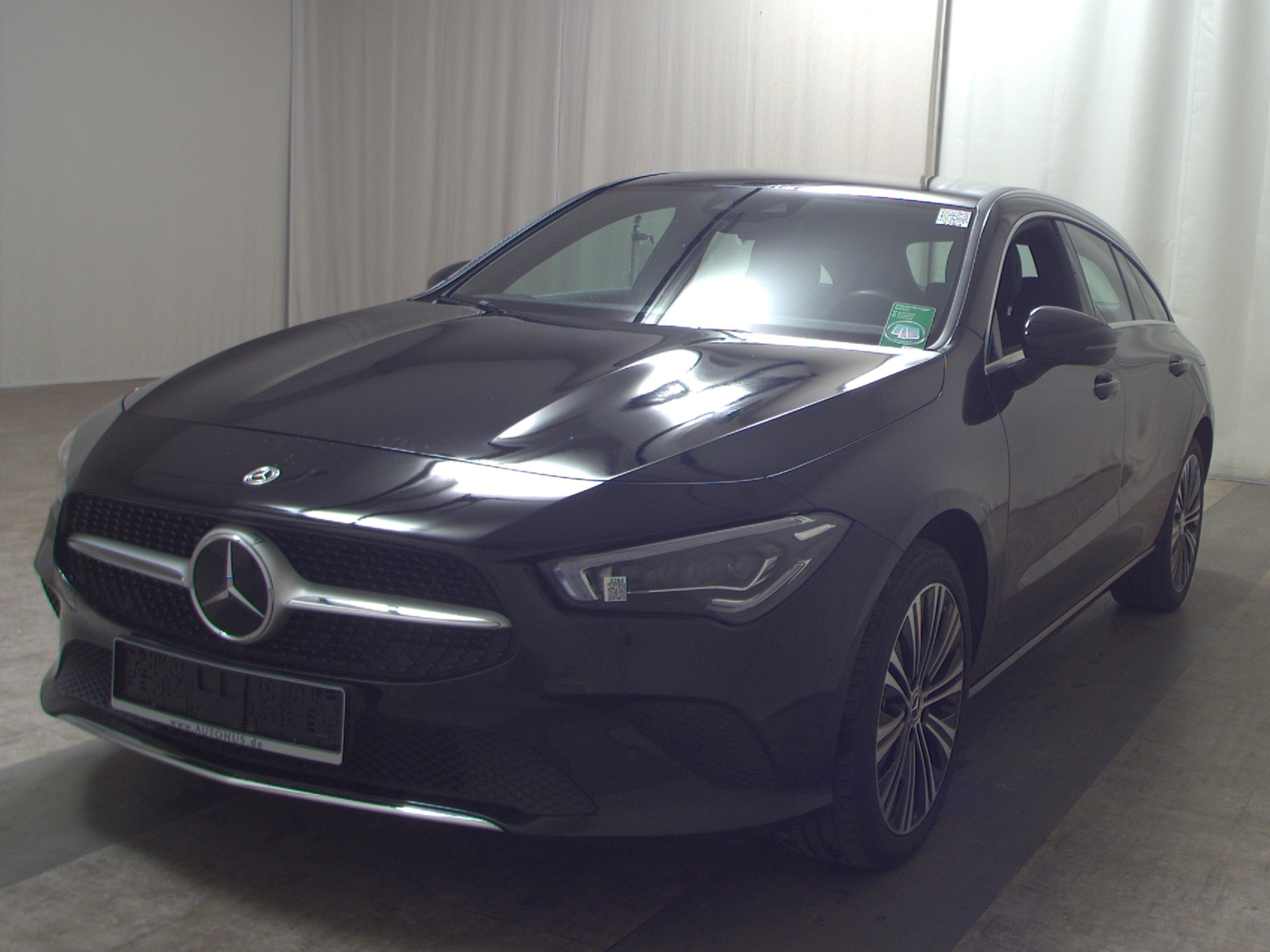 Mercedes-Benz CLA 250 Shooting Brake e Progressive Navi MB-LED 2