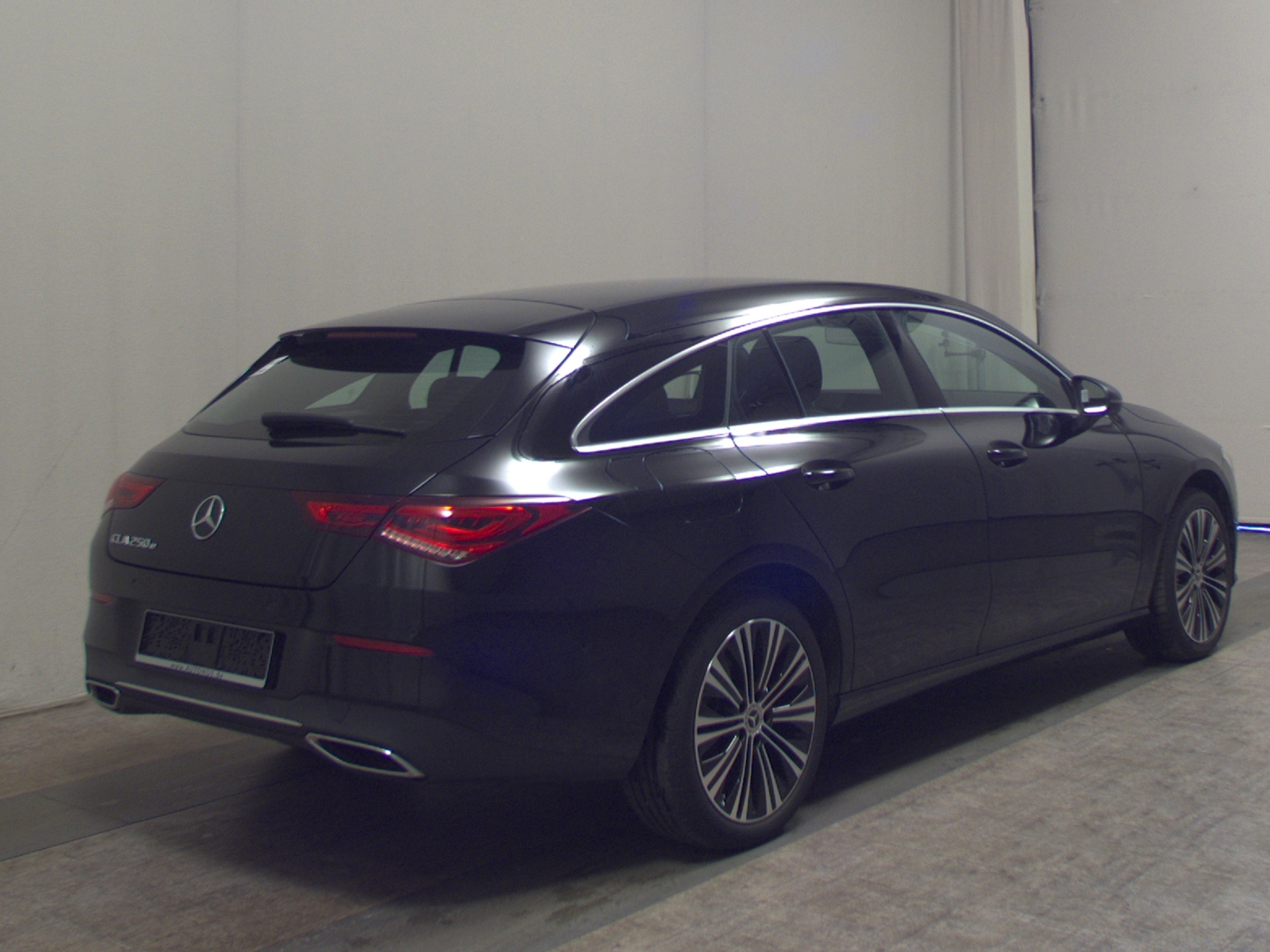 Mercedes-Benz CLA 250 Shooting Brake e Progressive Navi MB-LED 4