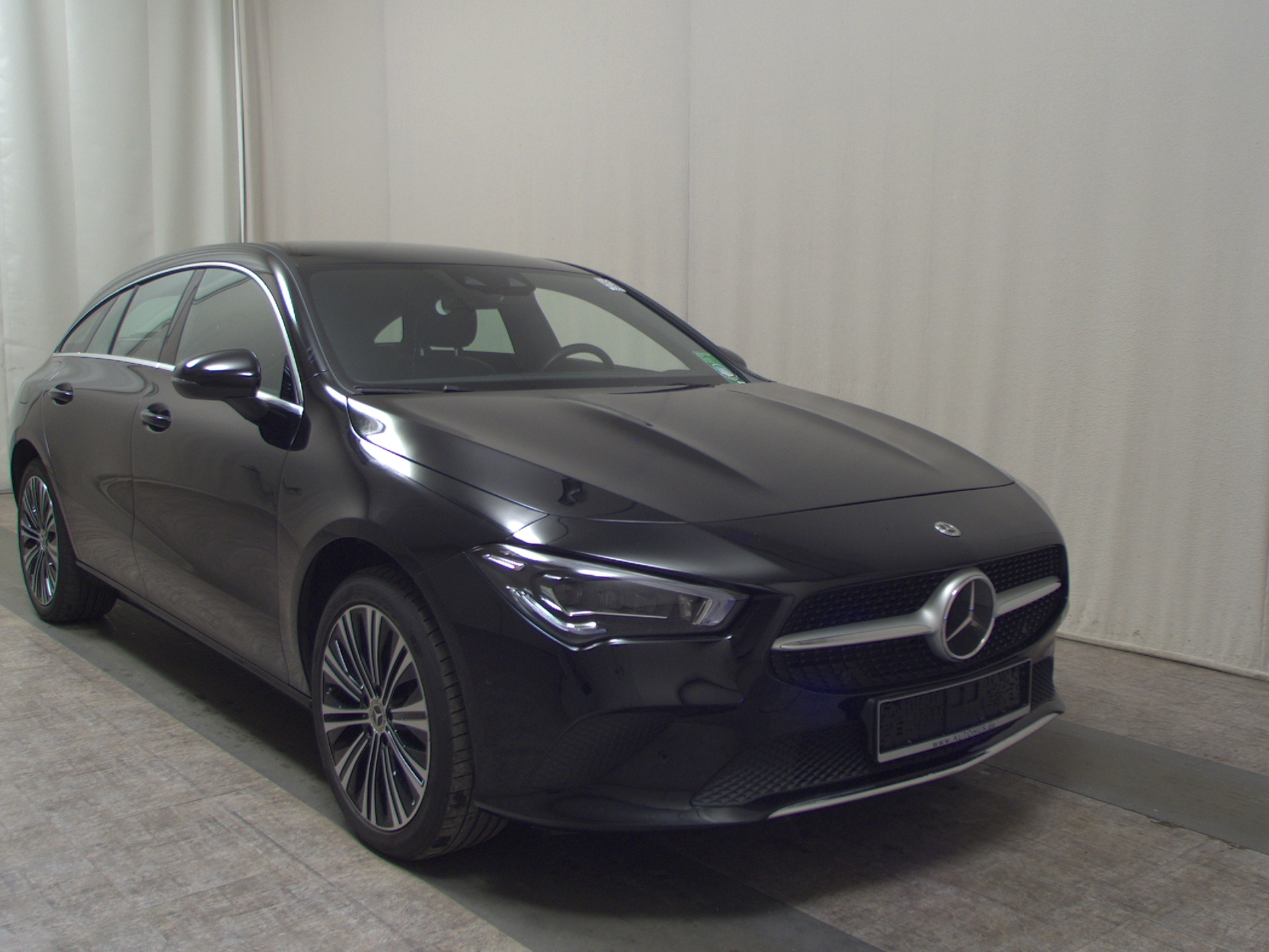 Mercedes-Benz CLA 250 Shooting Brake e Progressive Navi MB-LED 3