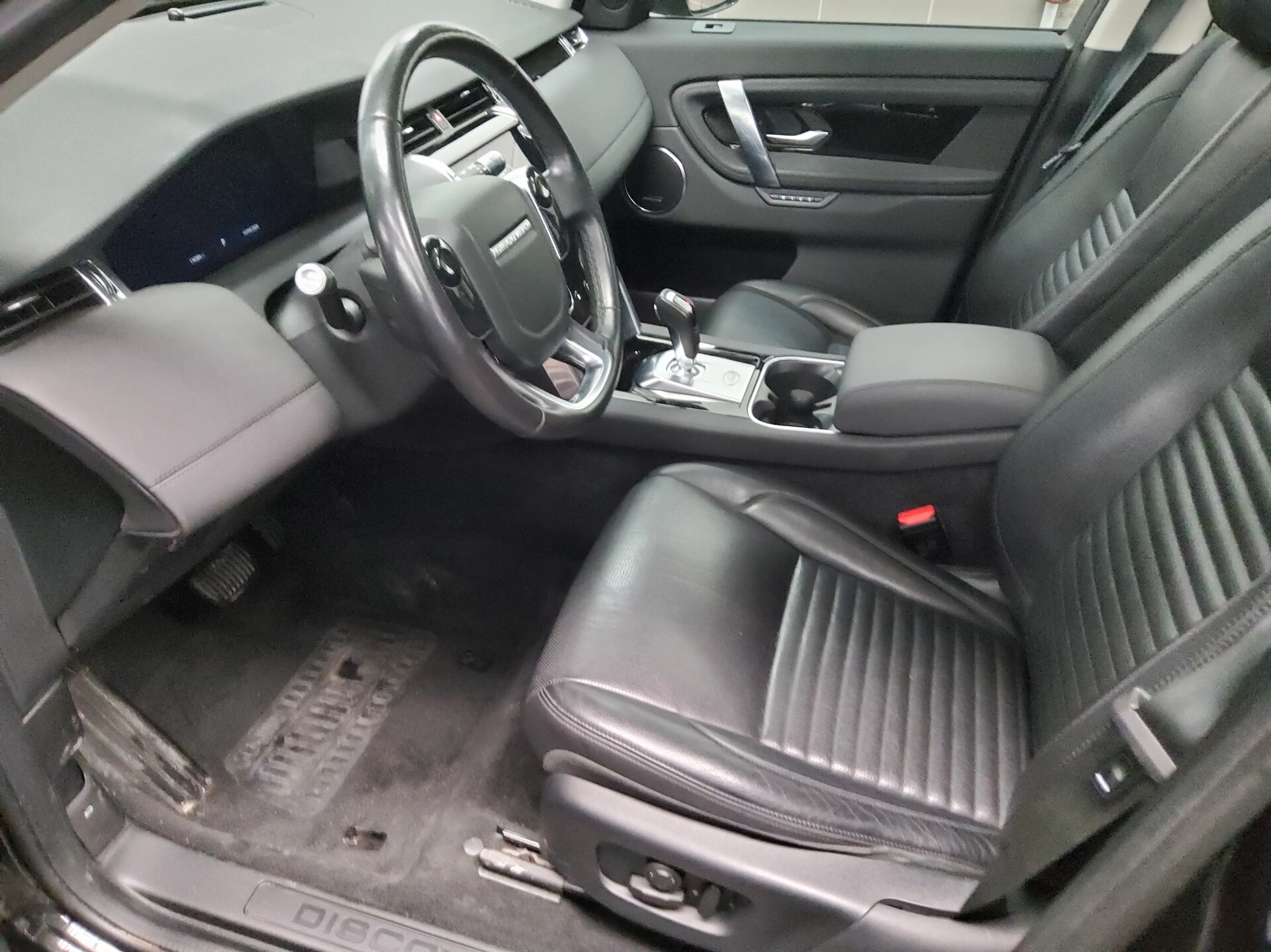 Land Rover Discovery Sport SE Navi LED Pano Leder RFK 9