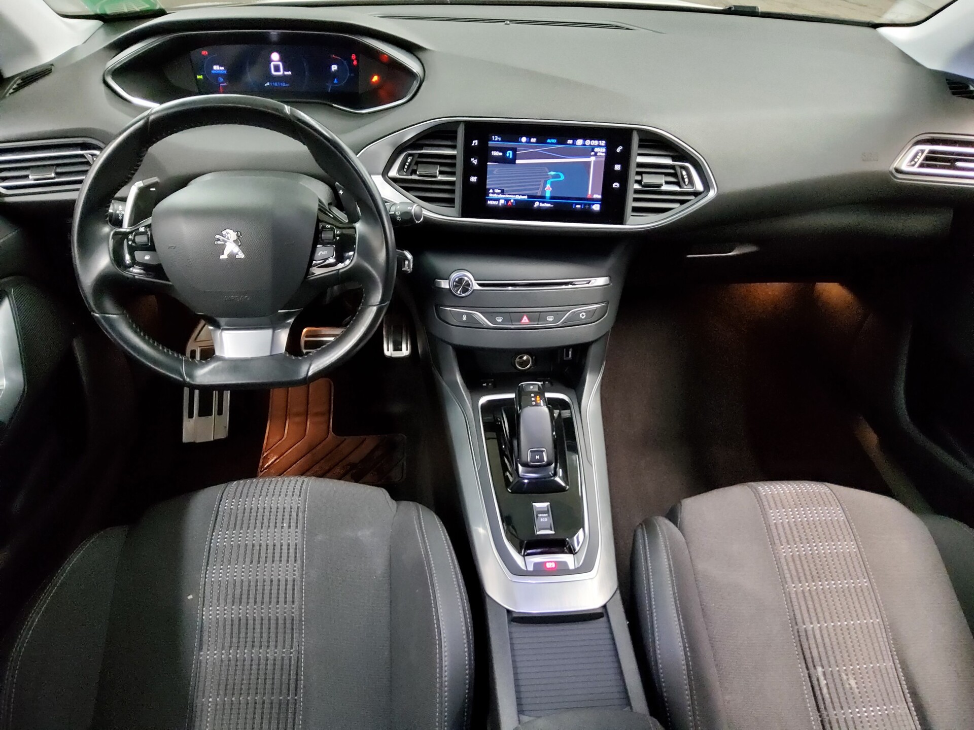 Peugeot 308 1.5 BlueHDI Allure Navi DigiTacho T-Leder 5