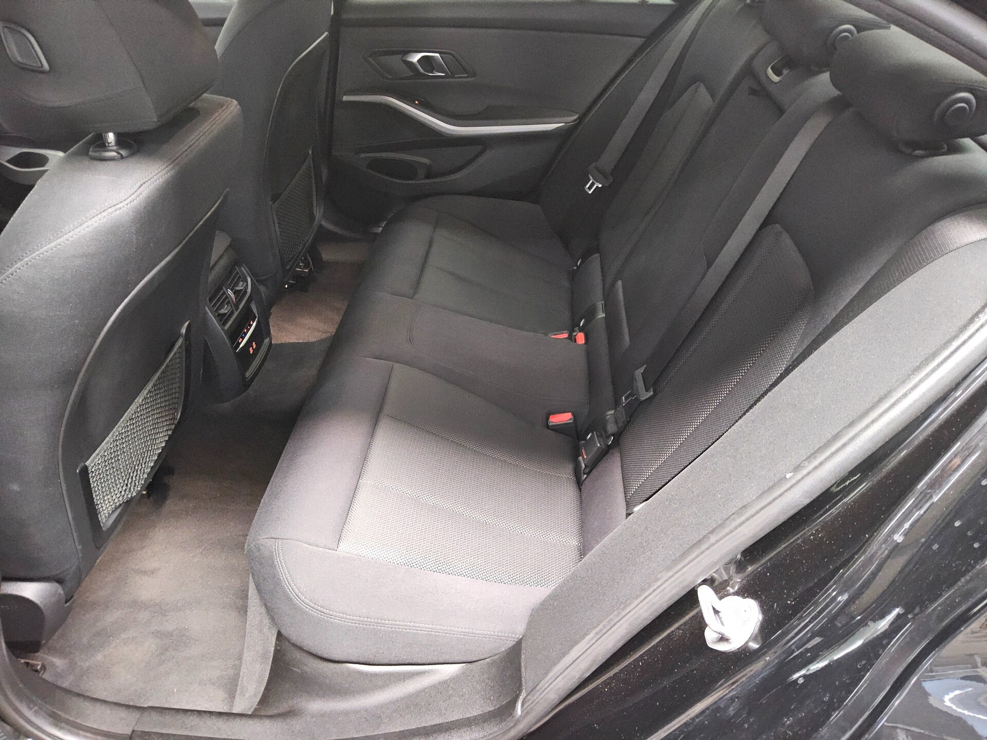 BMW 318dA Advantage Navi LED LC+ Kamera 13