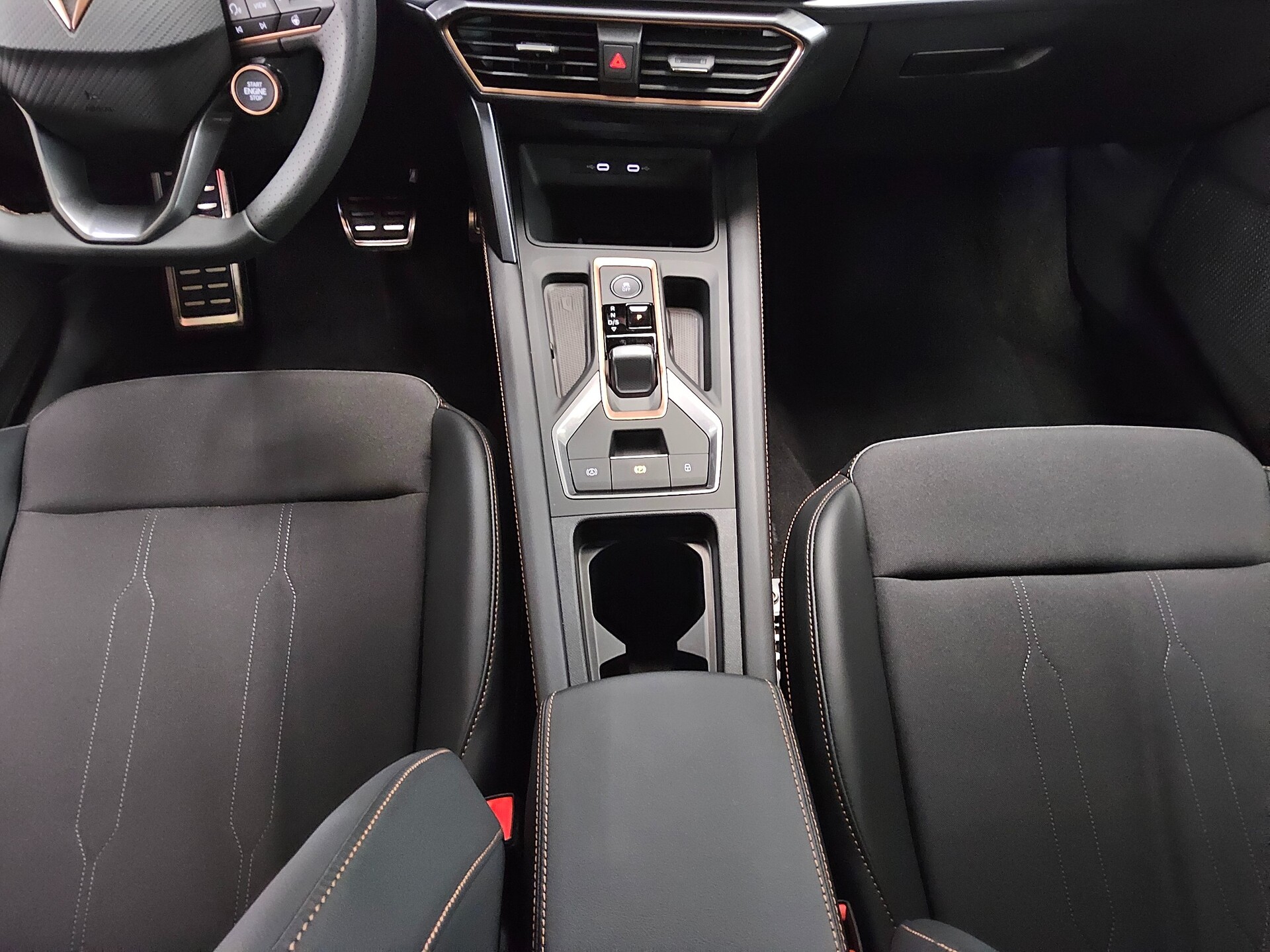 Cupra Formentor 1.5 eTSI T-Leder LED virtual PDC SHZ 6