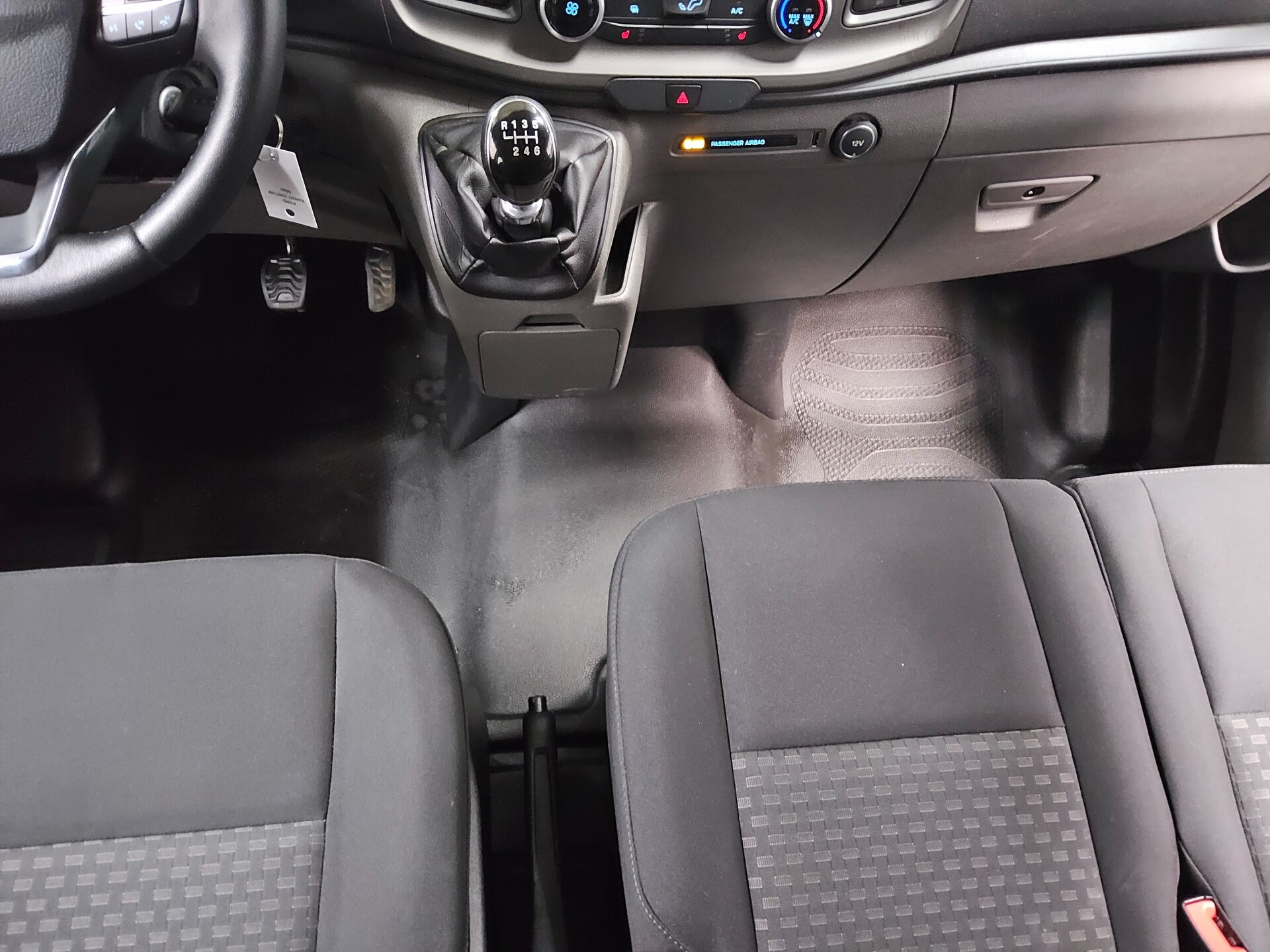 Ford Transit Custom 2.0 TDCi L1 6-Sitze PDC Shz 6