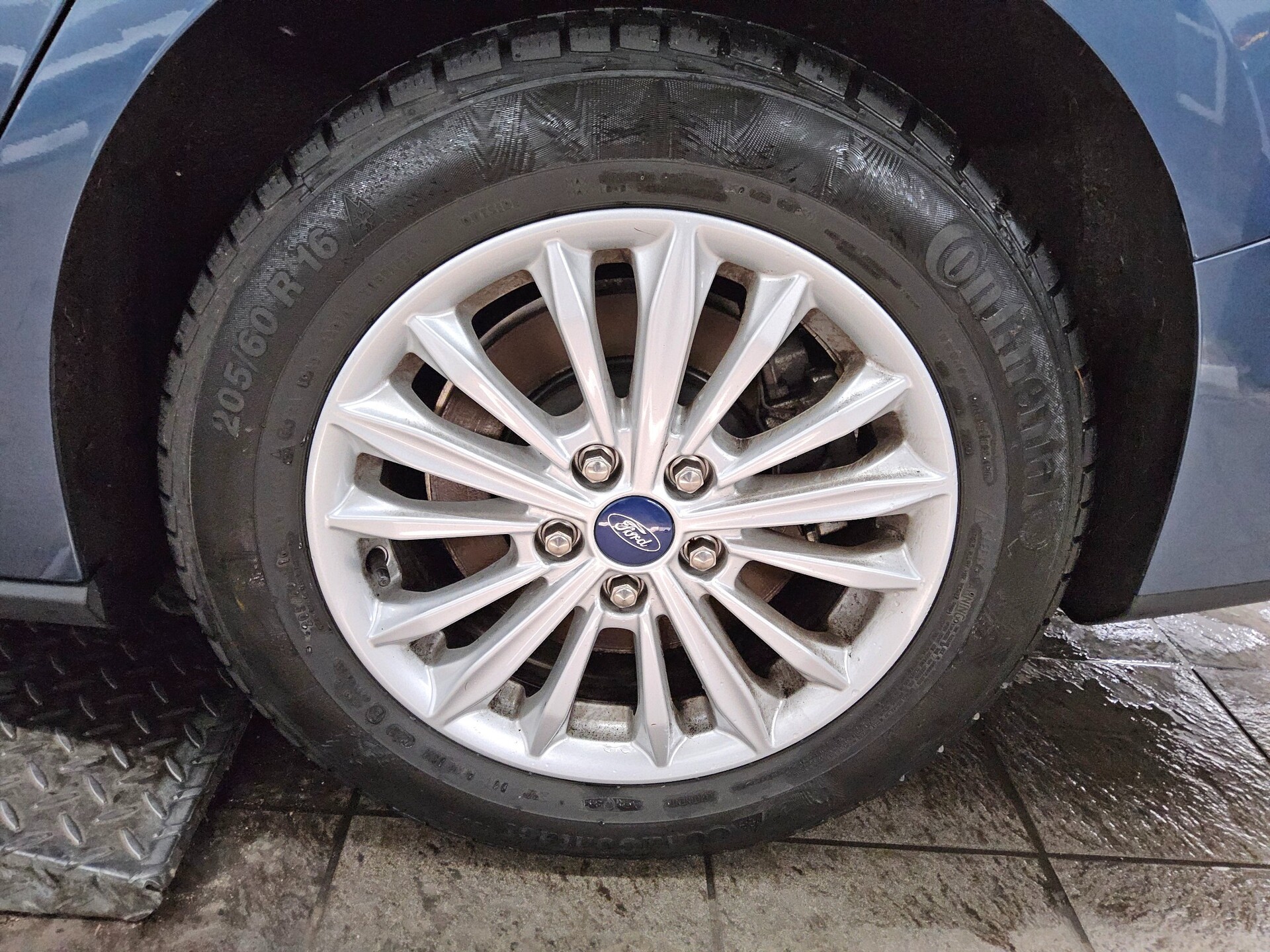 Ford Focus Turnier 1.0 EB Titanium Navi LED RfK PDC 10