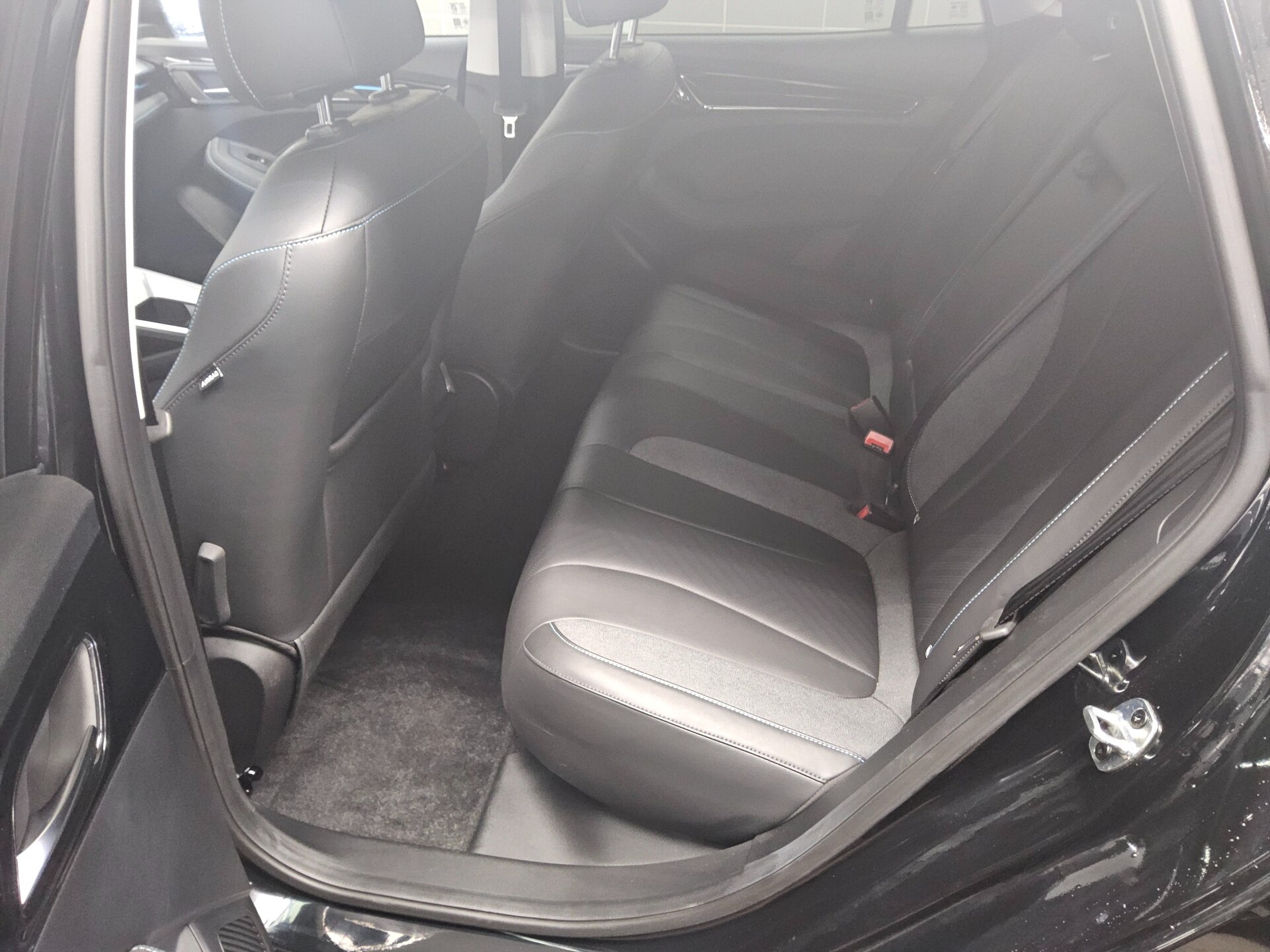 MG MG5 Comfort Navi LED Leder Kamera 13