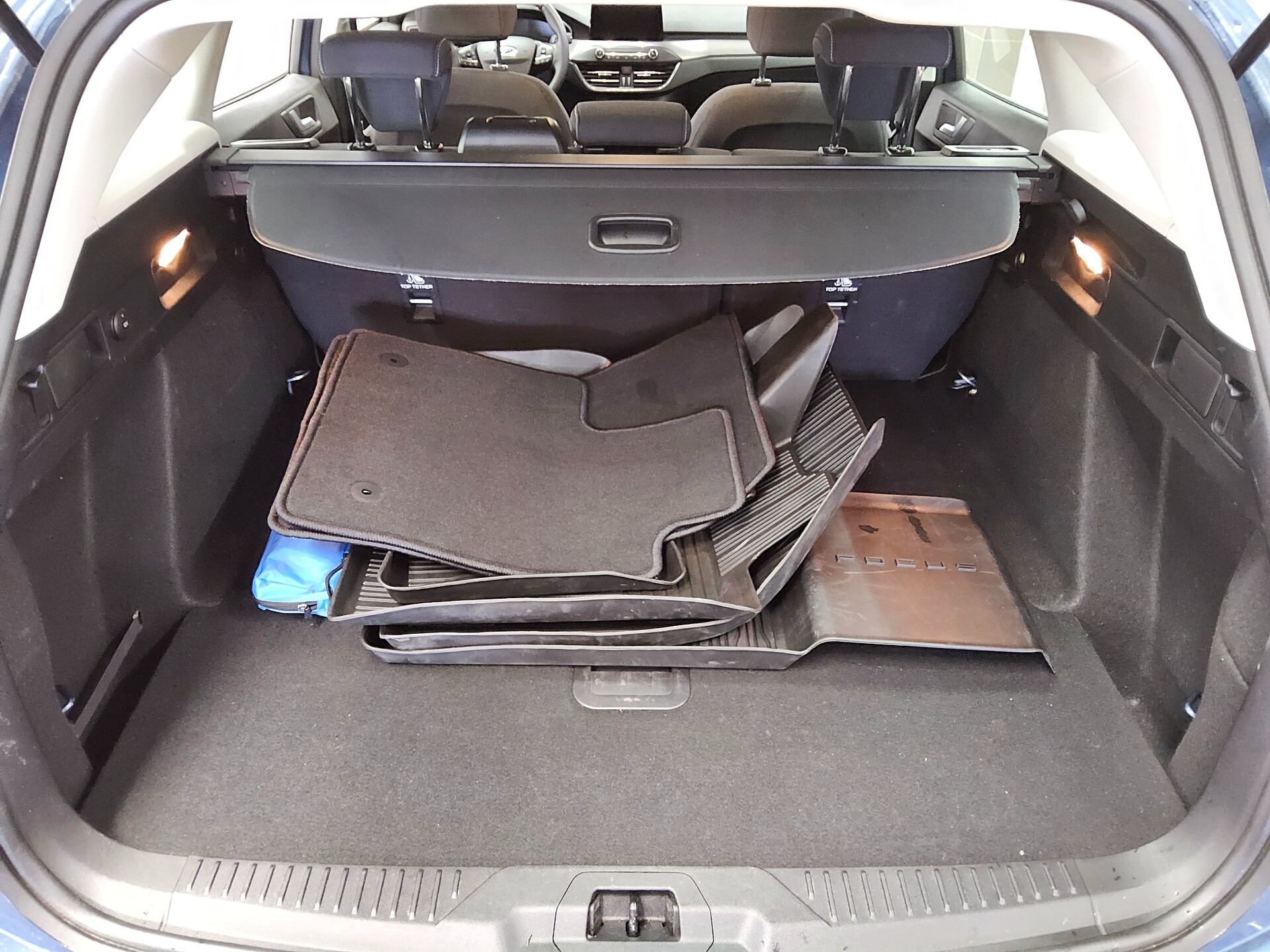 Ford Focus Turnier 1.0 EB Titanium Navi LED RfK PDC 11