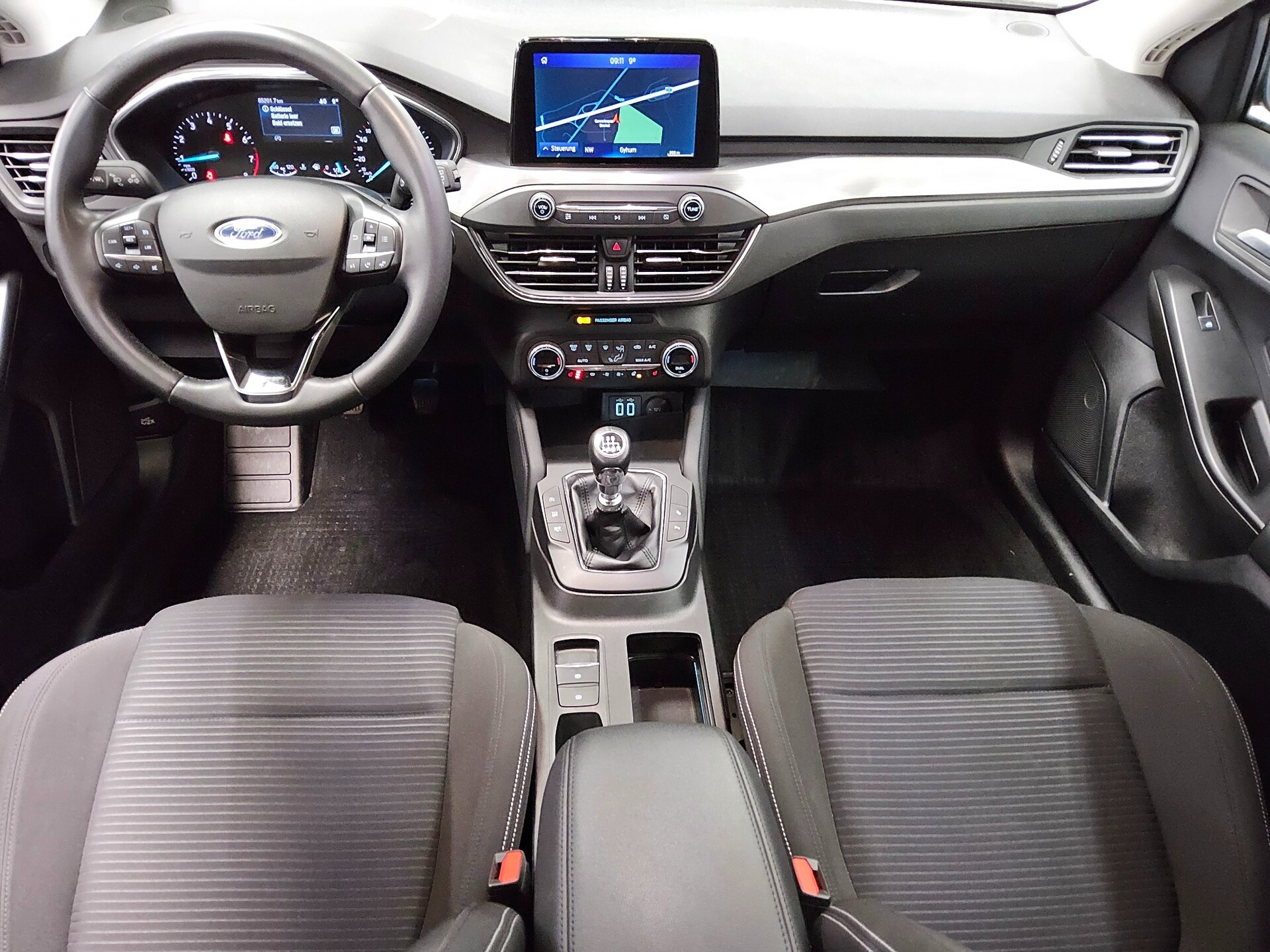 Ford Focus Turnier 1.0 EB Titanium Navi LED RfK PDC 5