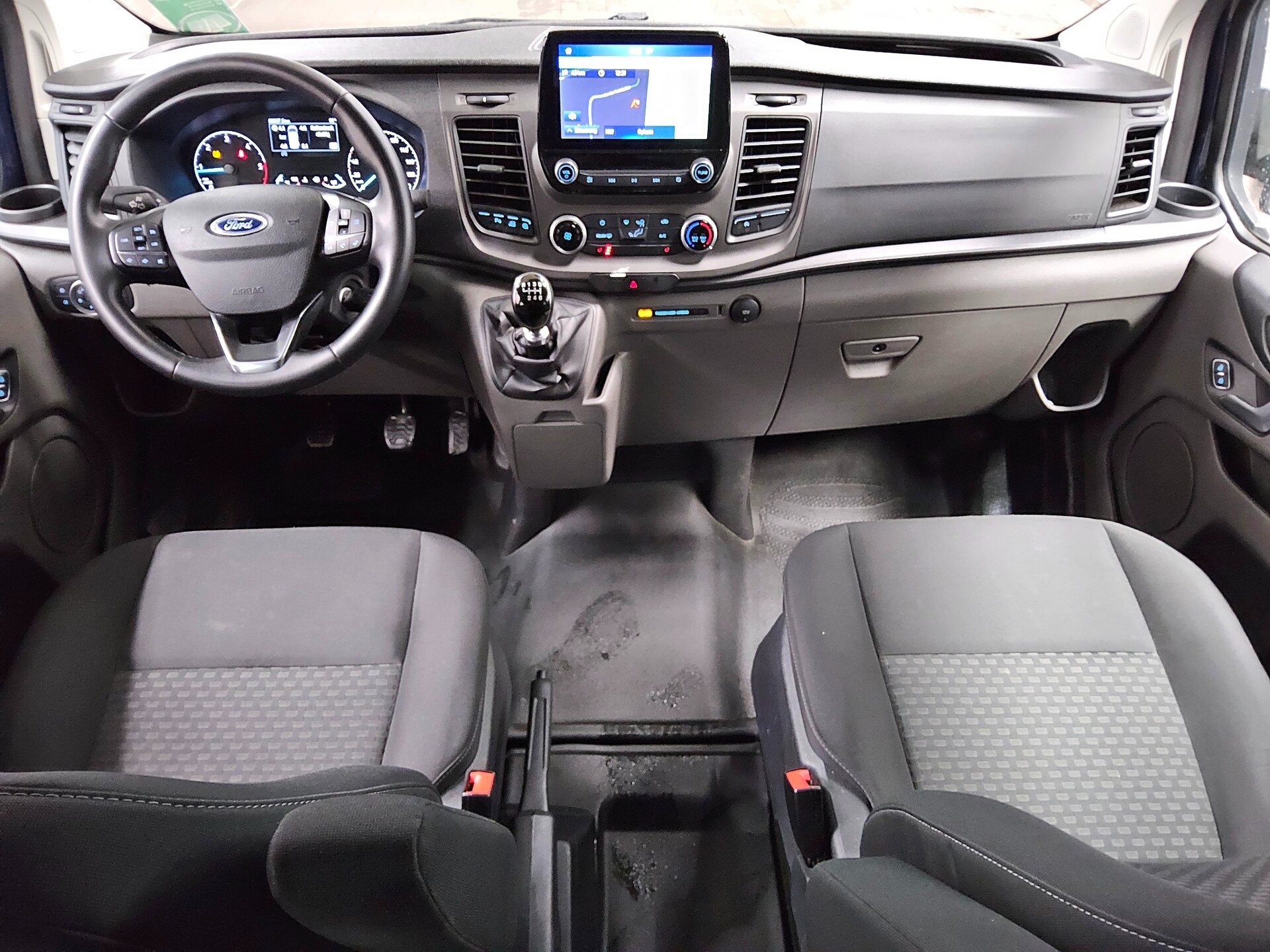 Ford Transit Custom 2.0 EB Trend 8-Sitze Navi PDC Shz 5