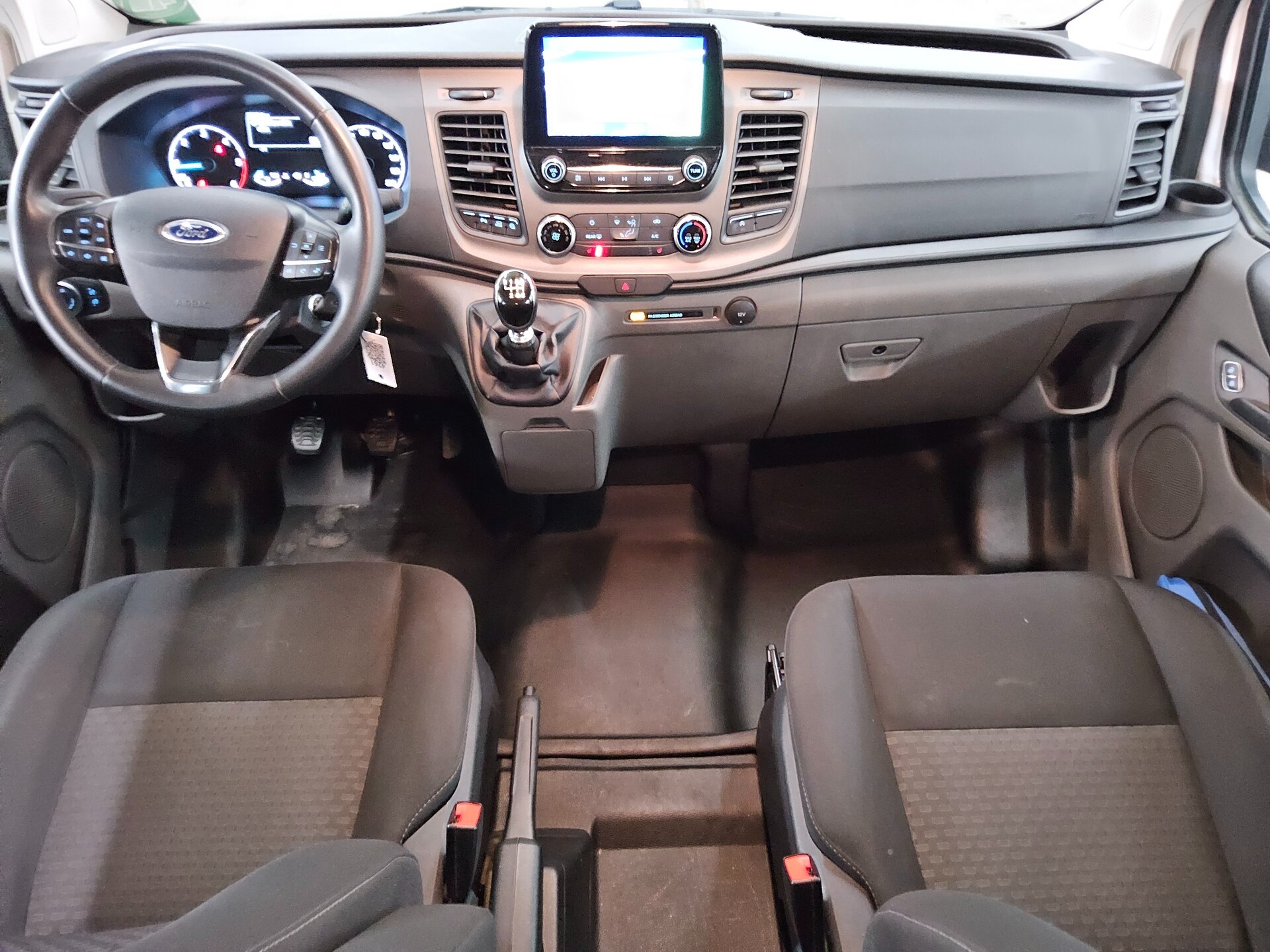 Ford Transit Custom 2.0 EB Trend L1 8-Sitzer Navi PDC 5