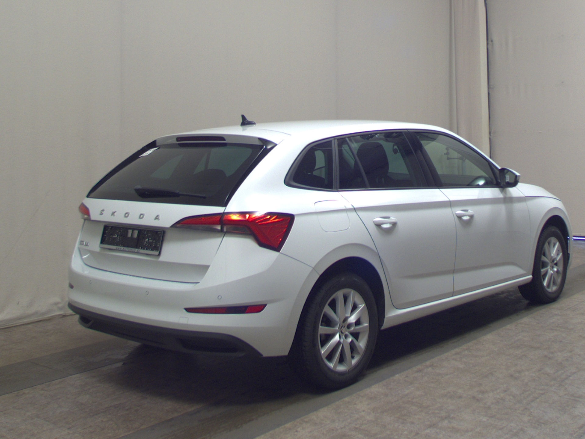 Skoda Scala 1.0 TSI Ambition Navi LED vc ACC PDC Shz 4