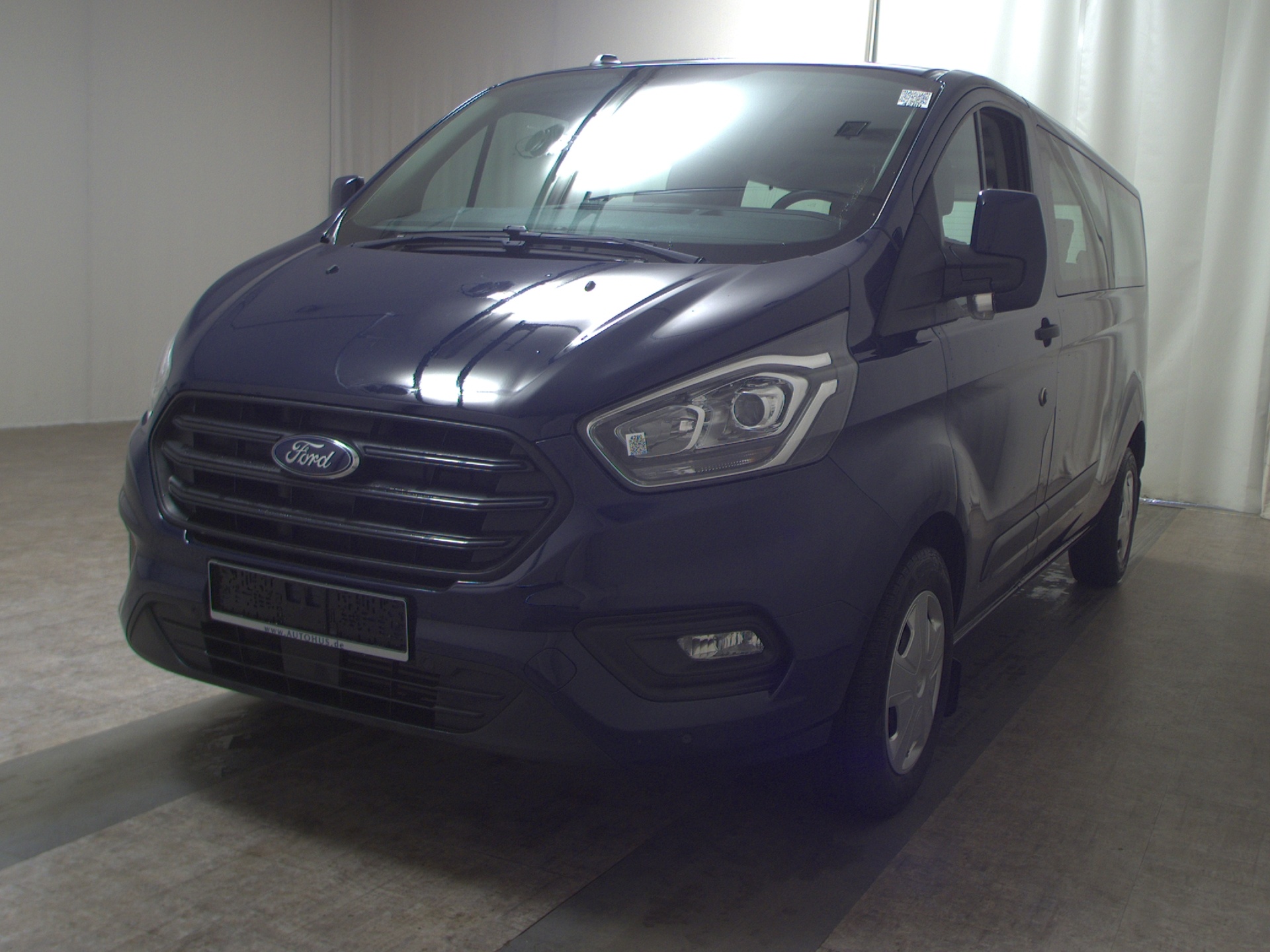 Ford Transit Custom 2.0 EB Trend L2 8-Sitze Navi PDC 2