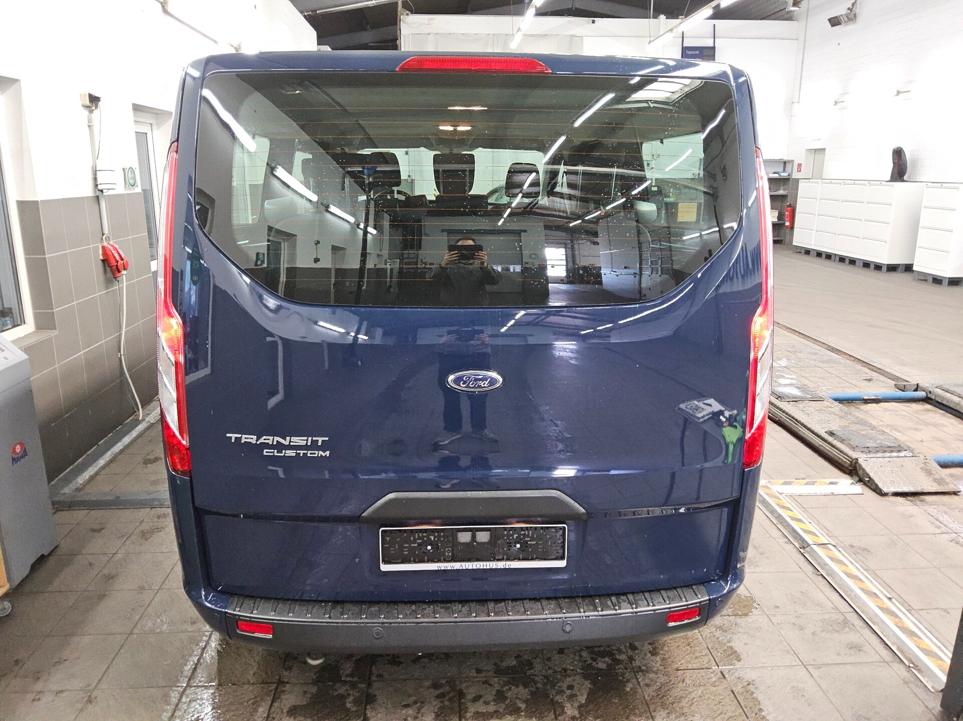 Ford Transit Custom 2.0 EB Trend L2 8-Sitze Navi PDC 11