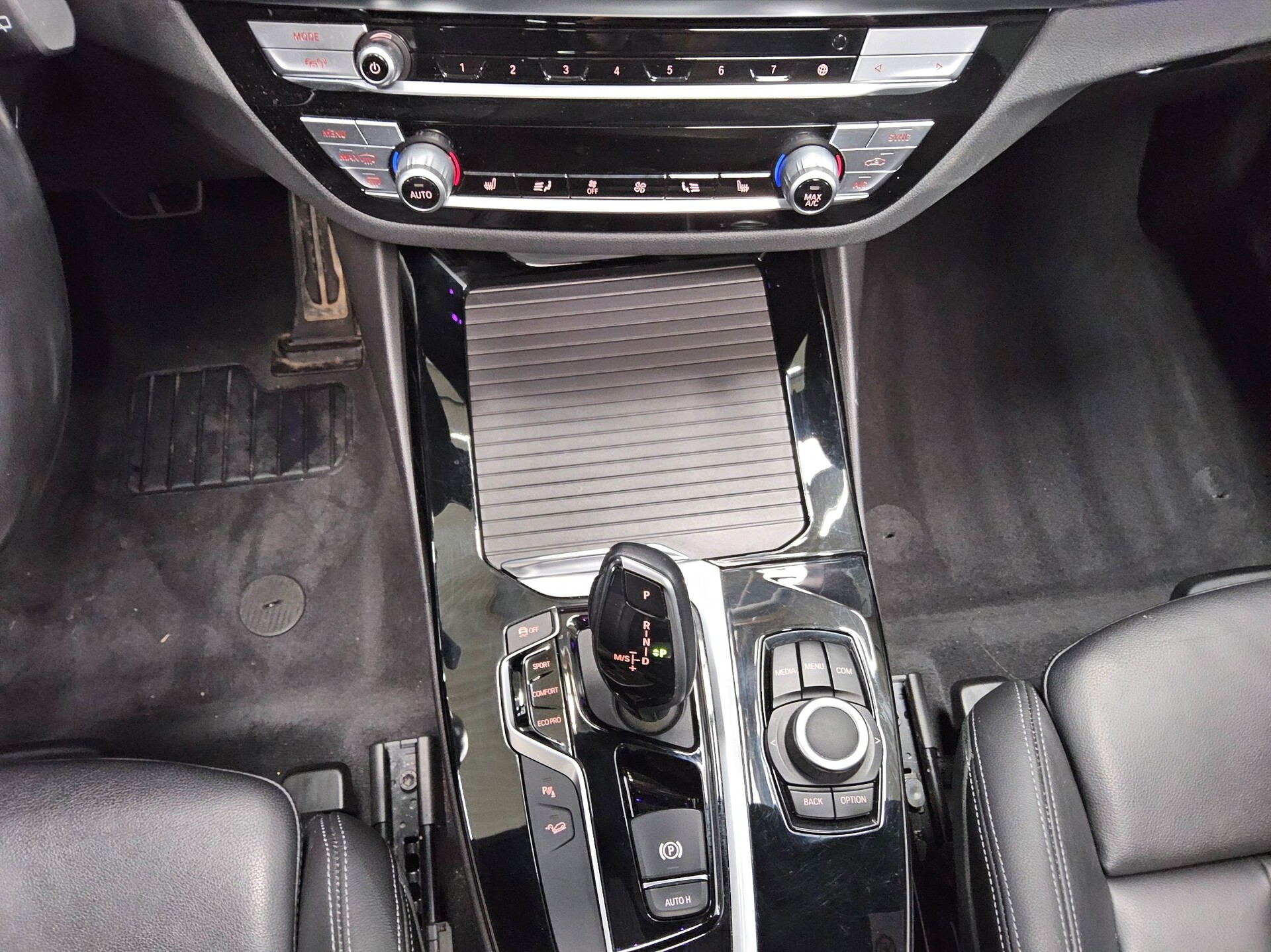 BMW X3 xDrive30d M-Sport Navi LED+ HuD HiFi Pano 6