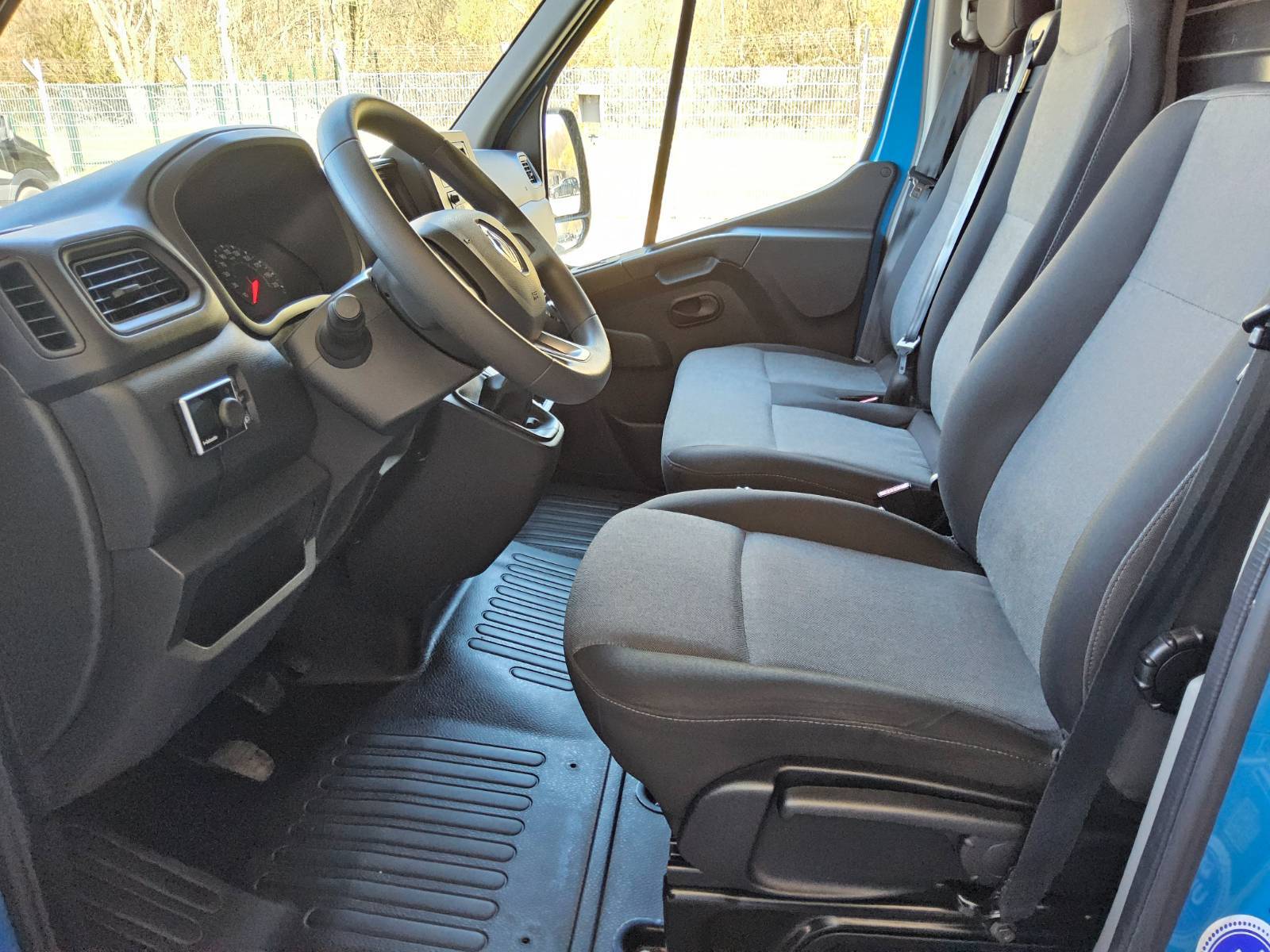 Renault Master 3,5t L2H2 2.3 dCi Regale Radio Klima StHz 8