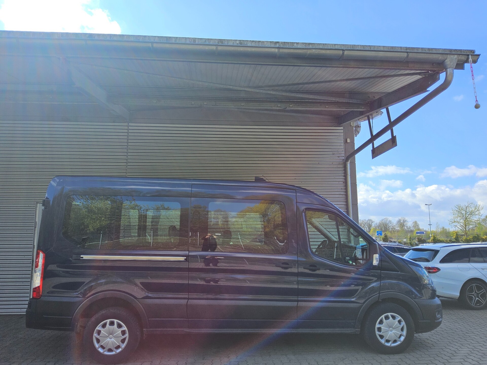 Ford Transit 2.0 TDCi Trend L3H2 9-Sitze Navi DAB