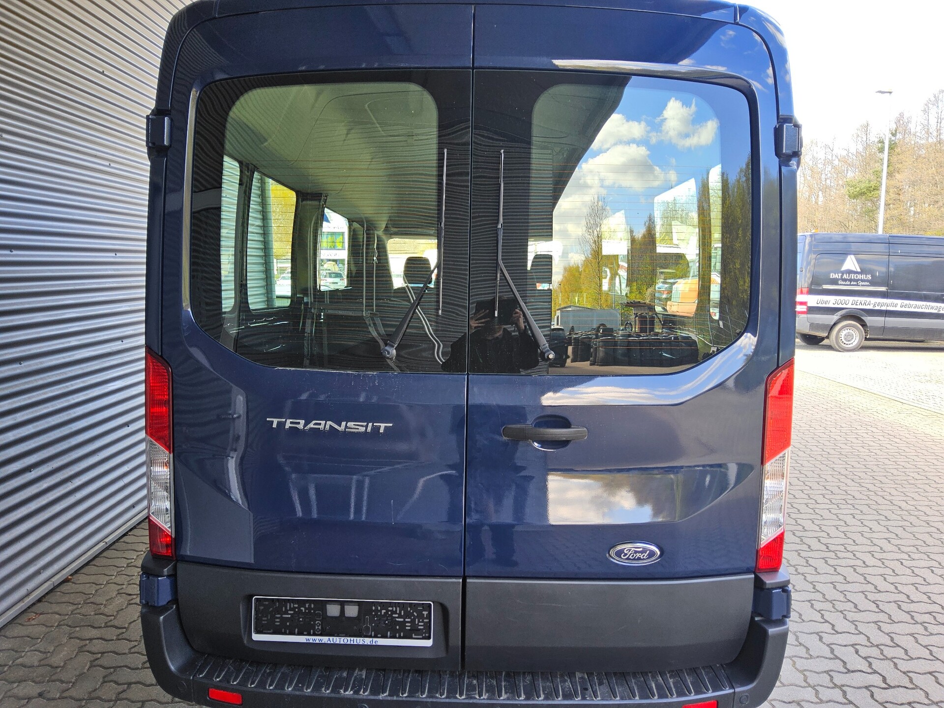 Ford Transit 2.0 TDCi Trend L3H2 9-Sitze Navi DAB 10