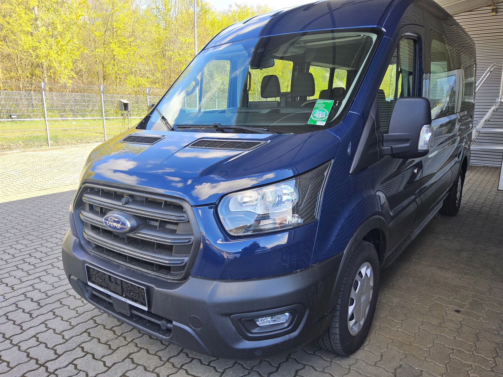 Ford Transit 2.0 TDCi Trend L3H2 9-Sitze Navi DAB 2