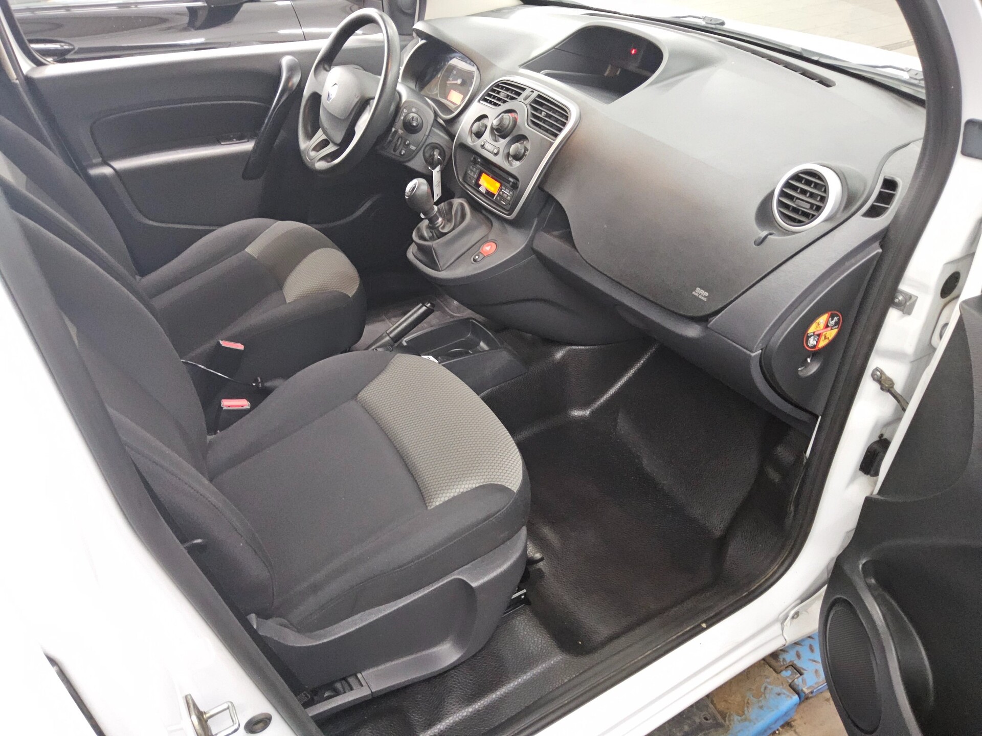 Renault Kangoo Rapid 1.5 dCi 2-Sitzer Klima Regalsystem 5