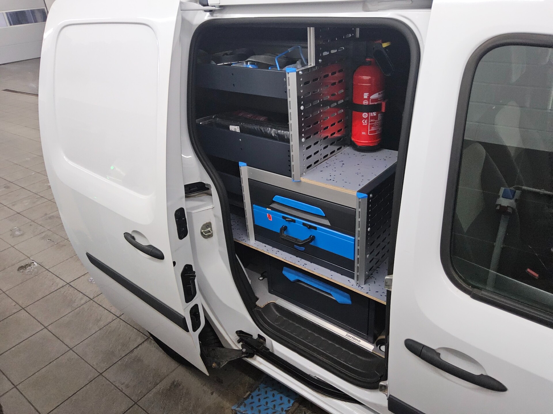 Renault Kangoo Rapid 1.5 dCi 2-Sitzer Klima Regalsystem 12