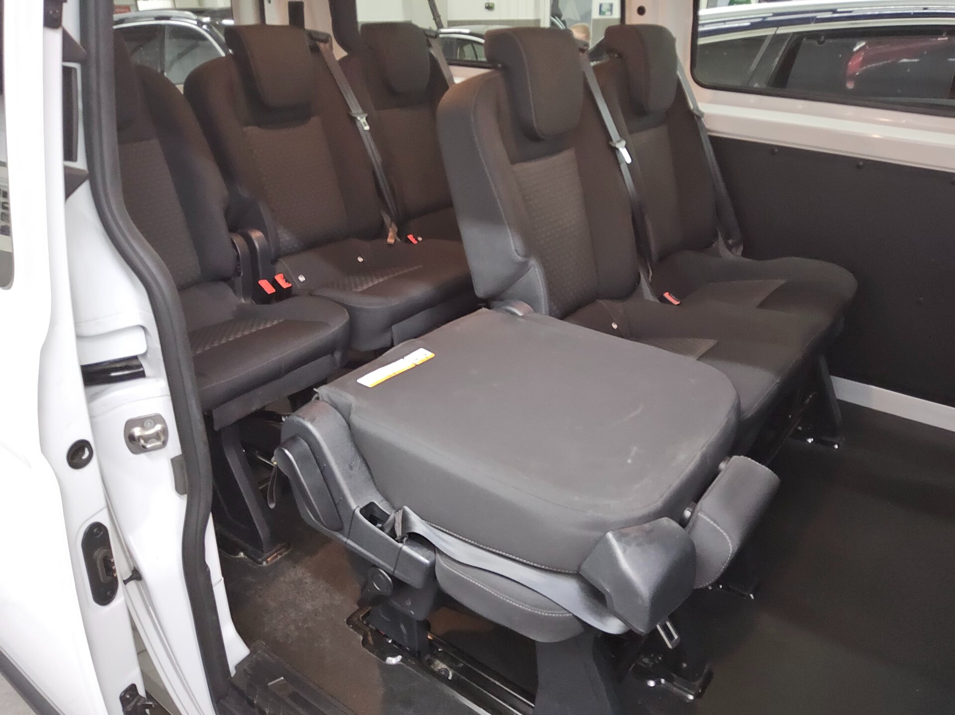 Ford Transit Custom 2.0 TDCi Trend L2 9-Sitzer Navi 13